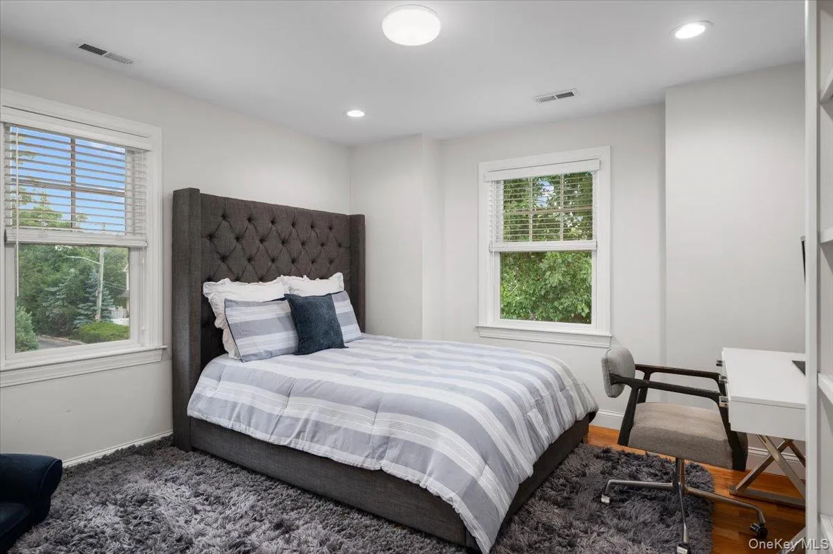 78 Shore Drive, Mamaroneck, NY, 4 Bedrooms Bedrooms, 8 Rooms Rooms,3 BathroomsBathrooms,Residential,For Rent,Shore,0,1015288 78 Shore Drive, Mamaroneck, NY, 4 Bedrooms Bedrooms, 8 Rooms Rooms,3 BathroomsBathrooms,Residential,For Rent,Shore,0,1015288