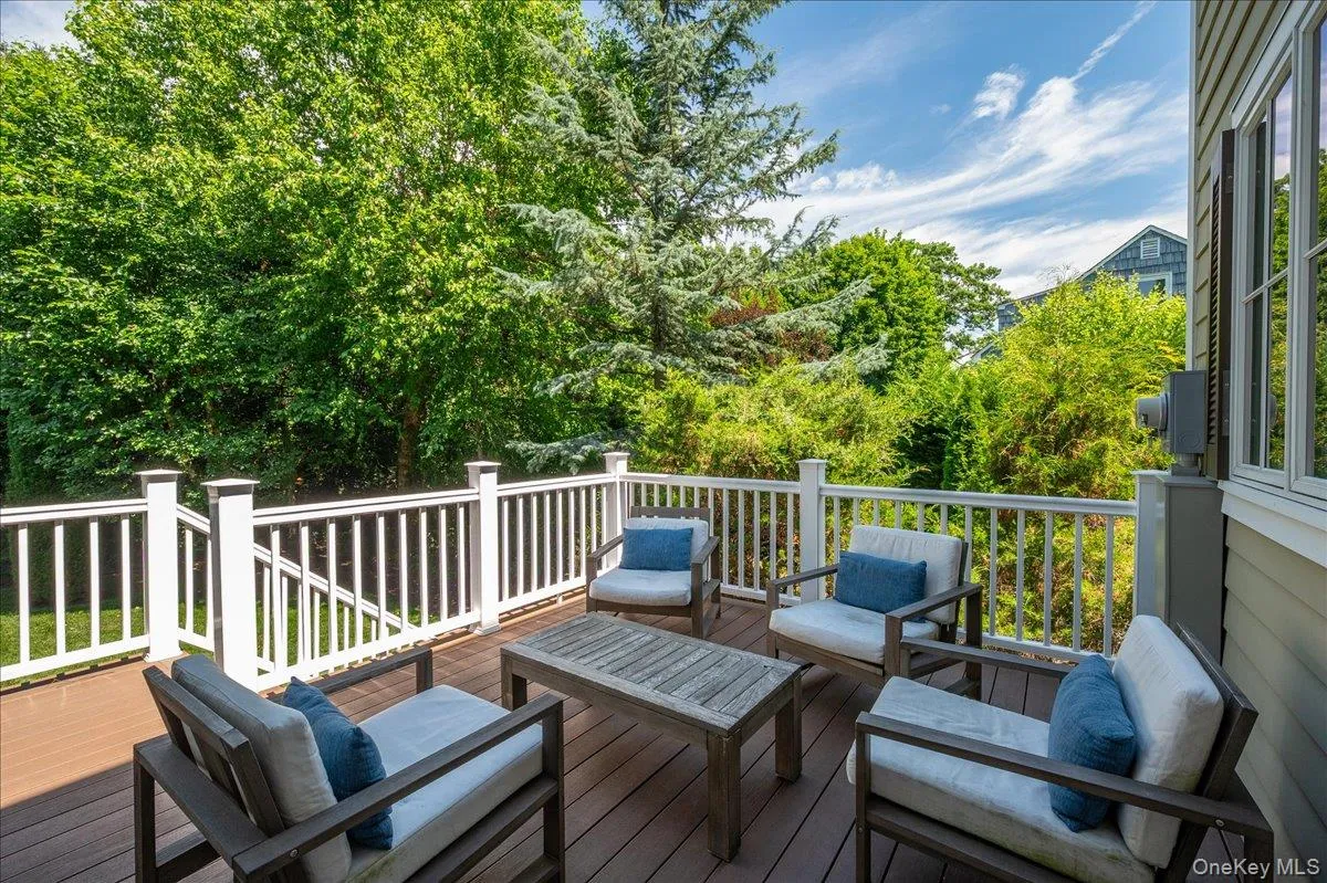 78 Shore Drive, Mamaroneck, NY, 4 Bedrooms Bedrooms, 8 Rooms Rooms,3 BathroomsBathrooms,Residential,For Rent,Shore,0,1015288 78 Shore Drive, Mamaroneck, NY, 4 Bedrooms Bedrooms, 8 Rooms Rooms,3 BathroomsBathrooms,Residential,For Rent,Shore,0,1015288