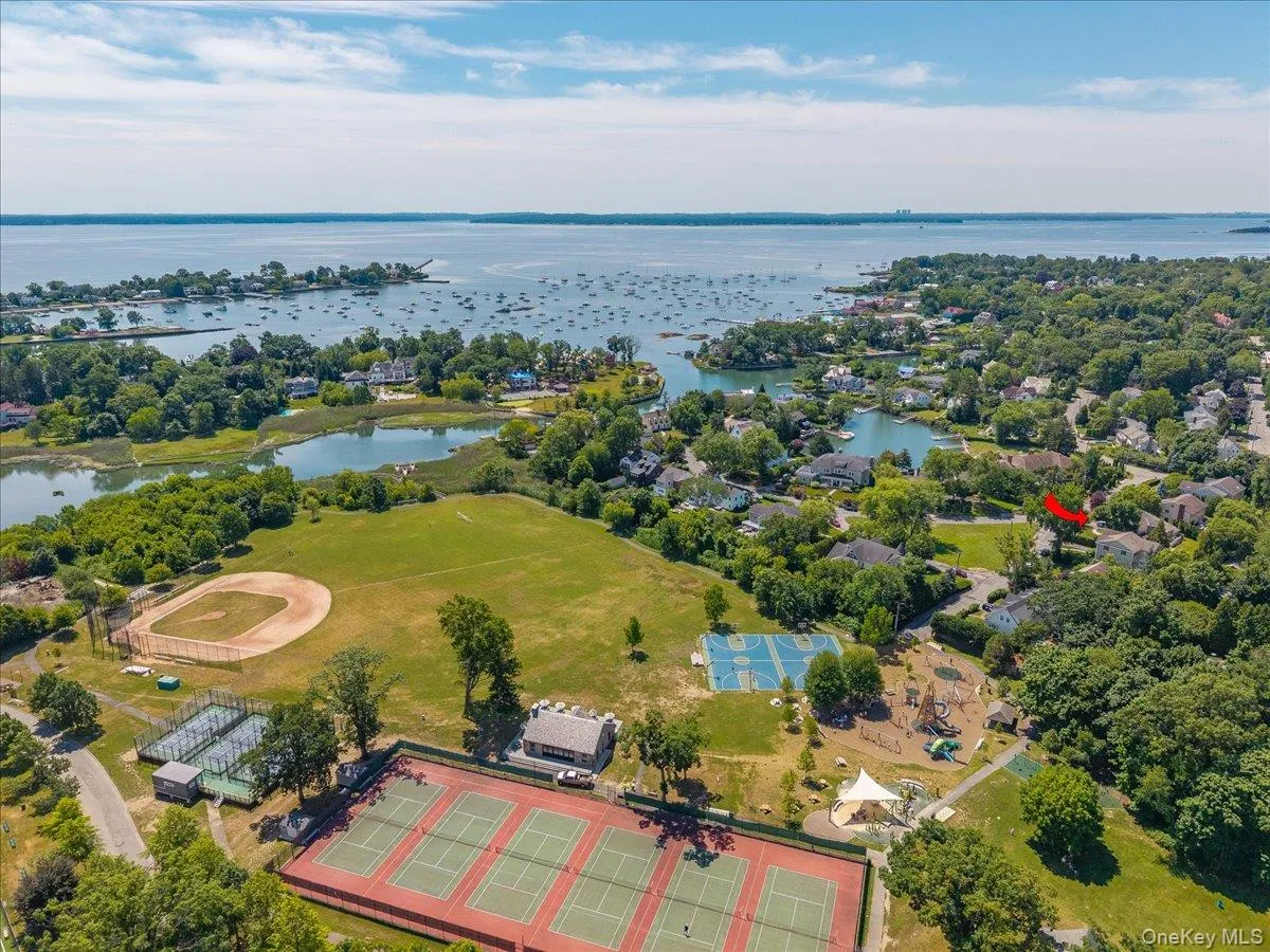 78 Shore Drive, Mamaroneck, NY, 4 Bedrooms Bedrooms, 8 Rooms Rooms,3 BathroomsBathrooms,Residential,For Rent,Shore,0,1015288 78 Shore Drive, Mamaroneck, NY, 4 Bedrooms Bedrooms, 8 Rooms Rooms,3 BathroomsBathrooms,Residential,For Rent,Shore,0,1015288