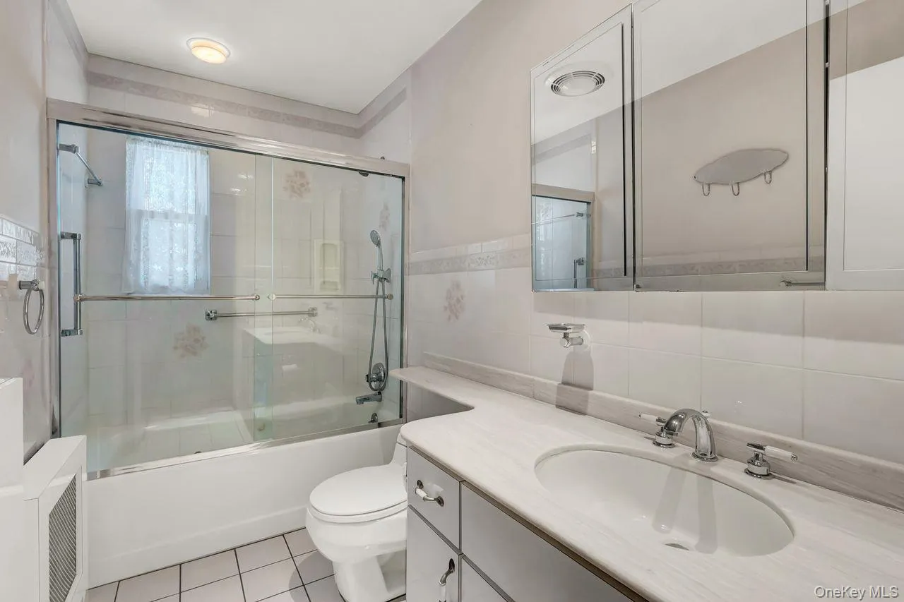 955 Cedar Court, Hempstead, NY, 4 Bedrooms Bedrooms, 7 Rooms Rooms,1 BathroomBathrooms,Residential,For Rent,Cedar,0,1015293 955 Cedar Court, Hempstead, NY, 4 Bedrooms Bedrooms, 7 Rooms Rooms,1 BathroomBathrooms,Residential,For Rent,Cedar,0,1015293