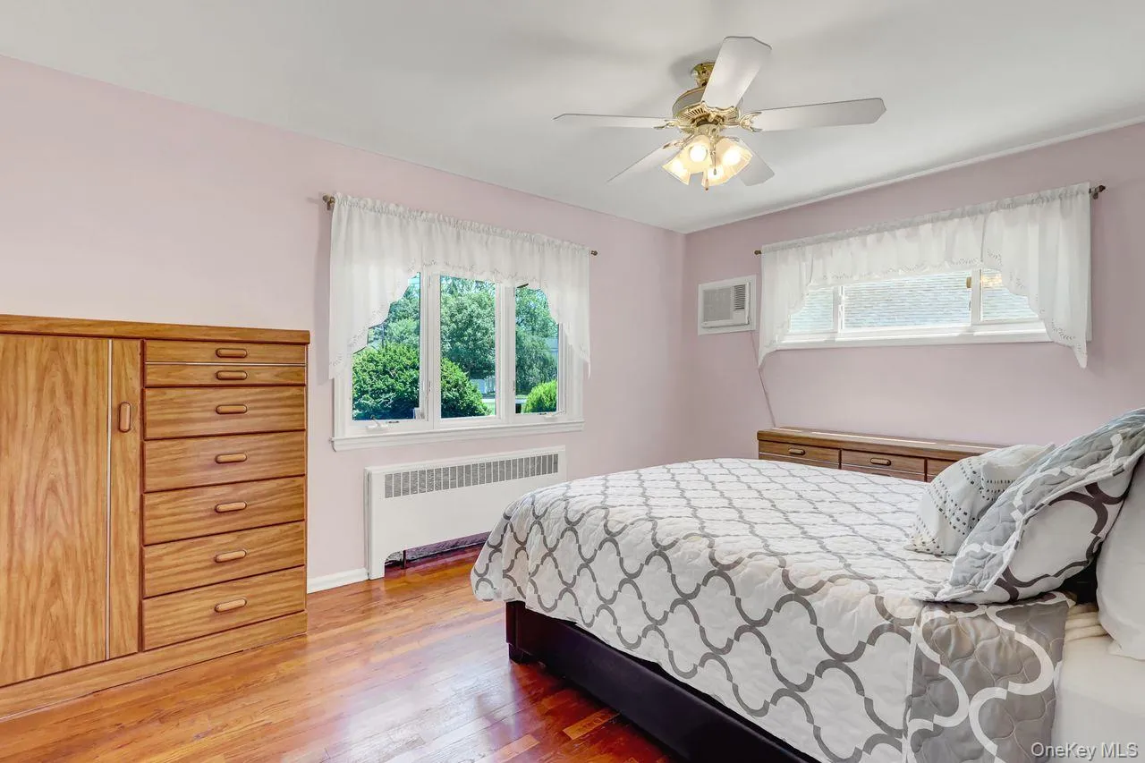 955 Cedar Court, Hempstead, NY, 4 Bedrooms Bedrooms, 7 Rooms Rooms,1 BathroomBathrooms,Residential,For Rent,Cedar,0,1015293 955 Cedar Court, Hempstead, NY, 4 Bedrooms Bedrooms, 7 Rooms Rooms,1 BathroomBathrooms,Residential,For Rent,Cedar,0,1015293