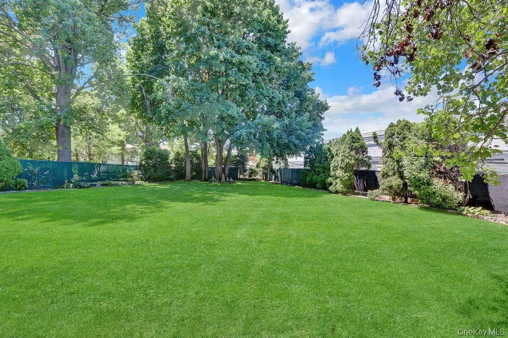 955 Cedar Court, Hempstead, NY, 4 Bedrooms Bedrooms, 7 Rooms Rooms,1 BathroomBathrooms,Residential,For Rent,Cedar,0,1015293 955 Cedar Court, Hempstead, NY, 4 Bedrooms Bedrooms, 7 Rooms Rooms,1 BathroomBathrooms,Residential,For Rent,Cedar,0,1015293