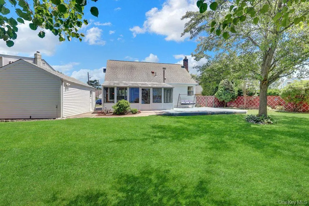 955 Cedar Court, Hempstead, NY, 4 Bedrooms Bedrooms, 7 Rooms Rooms,1 BathroomBathrooms,Residential,For Rent,Cedar,0,1015293 955 Cedar Court, Hempstead, NY, 4 Bedrooms Bedrooms, 7 Rooms Rooms,1 BathroomBathrooms,Residential,For Rent,Cedar,0,1015293