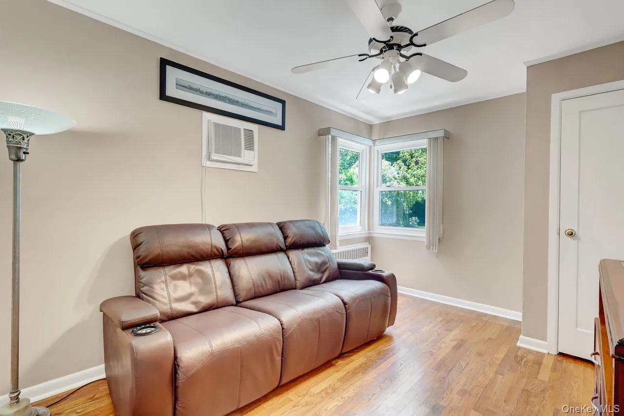 955 Cedar Court, Hempstead, NY, 4 Bedrooms Bedrooms, 7 Rooms Rooms,1 BathroomBathrooms,Residential,For Rent,Cedar,0,1015293 955 Cedar Court, Hempstead, NY, 4 Bedrooms Bedrooms, 7 Rooms Rooms,1 BathroomBathrooms,Residential,For Rent,Cedar,0,1015293