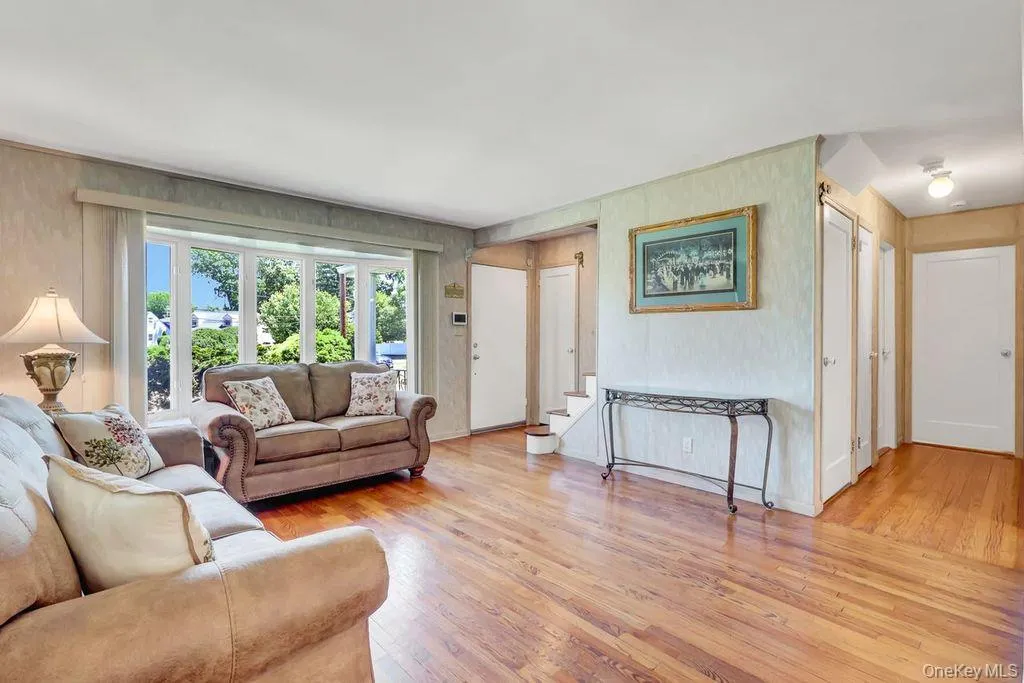 955 Cedar Court, Hempstead, NY, 4 Bedrooms Bedrooms, 7 Rooms Rooms,1 BathroomBathrooms,Residential,For Rent,Cedar,0,1015293 955 Cedar Court, Hempstead, NY, 4 Bedrooms Bedrooms, 7 Rooms Rooms,1 BathroomBathrooms,Residential,For Rent,Cedar,0,1015293