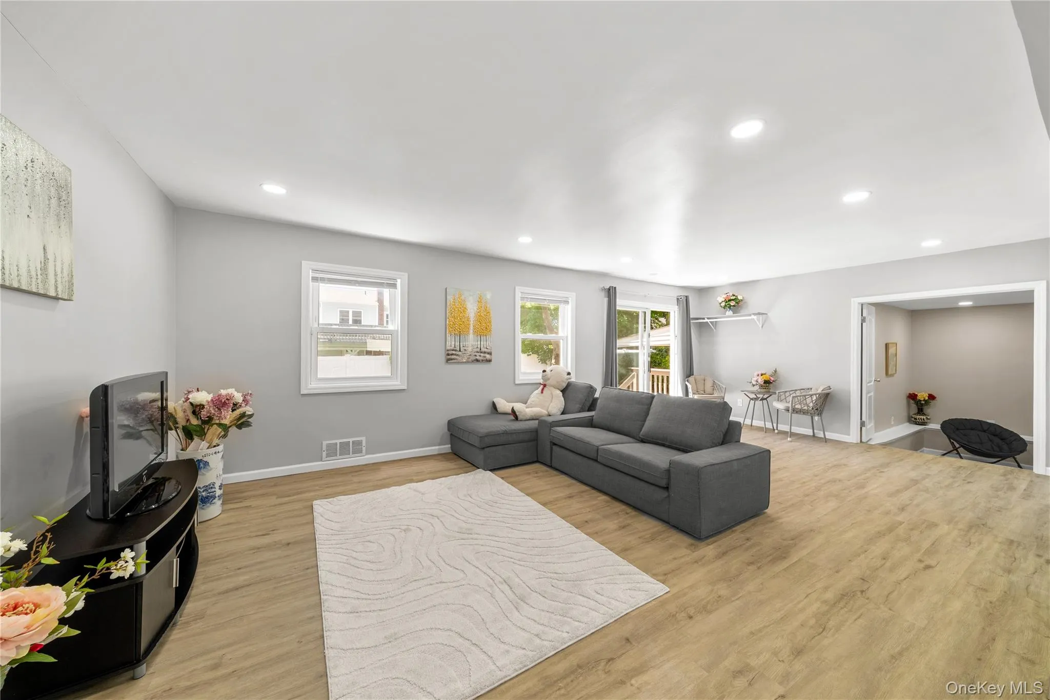 26 Bellwood Avenue, Brookhaven, NY, 4 Bedrooms Bedrooms, 8 Rooms Rooms,2 BathroomsBathrooms,Residential,For Rent,Bellwood,0,1015296 26 Bellwood Avenue, Brookhaven, NY, 4 Bedrooms Bedrooms, 8 Rooms Rooms,2 BathroomsBathrooms,Residential,For Rent,Bellwood,0,1015296