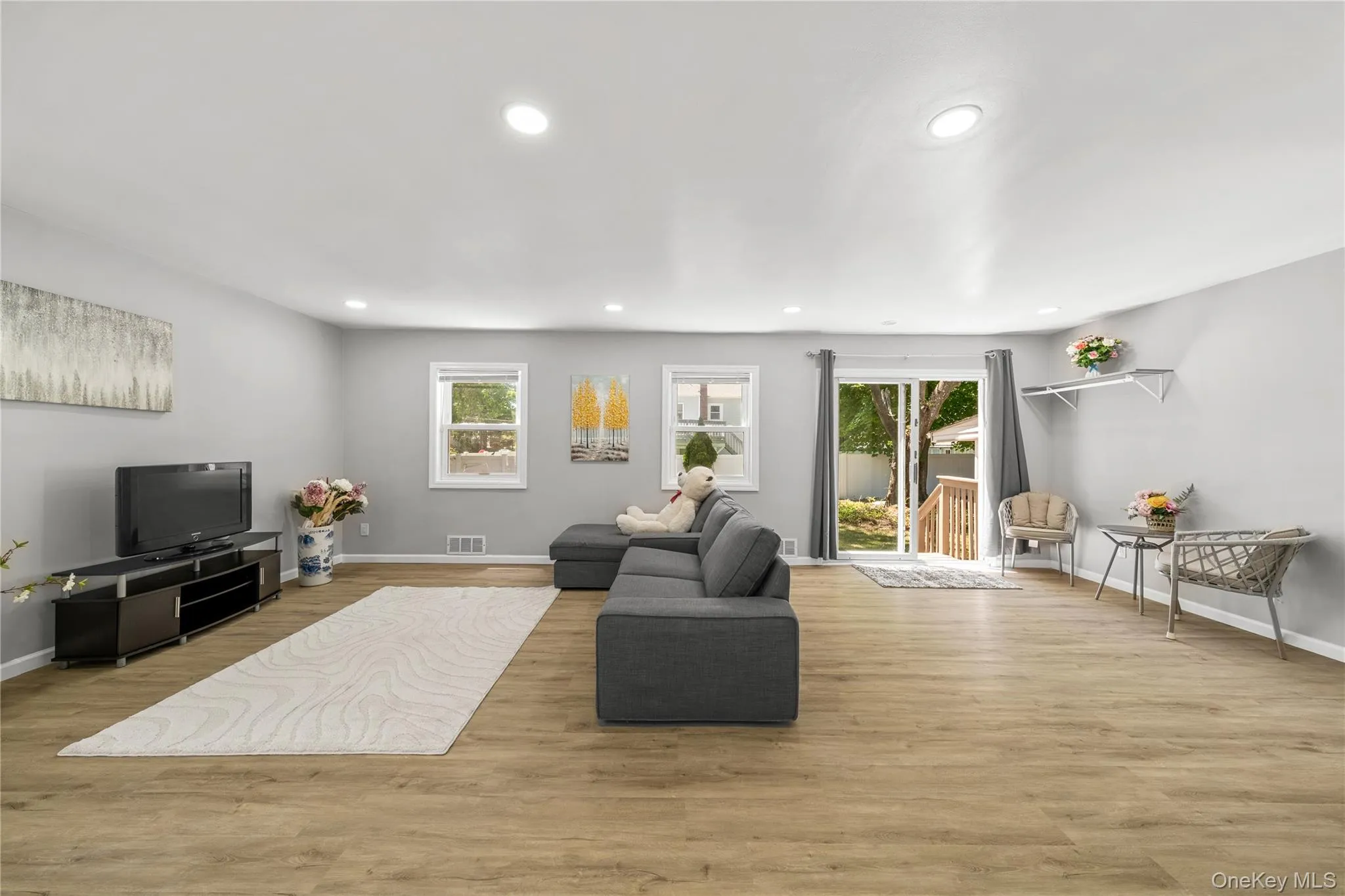 26 Bellwood Avenue, Brookhaven, NY, 4 Bedrooms Bedrooms, 8 Rooms Rooms,2 BathroomsBathrooms,Residential,For Rent,Bellwood,0,1015296 26 Bellwood Avenue, Brookhaven, NY, 4 Bedrooms Bedrooms, 8 Rooms Rooms,2 BathroomsBathrooms,Residential,For Rent,Bellwood,0,1015296