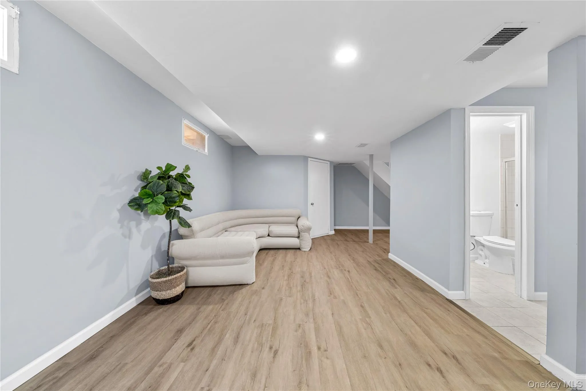 26 Bellwood Avenue, Brookhaven, NY, 4 Bedrooms Bedrooms, 8 Rooms Rooms,2 BathroomsBathrooms,Residential,For Rent,Bellwood,0,1015296 26 Bellwood Avenue, Brookhaven, NY, 4 Bedrooms Bedrooms, 8 Rooms Rooms,2 BathroomsBathrooms,Residential,For Rent,Bellwood,0,1015296