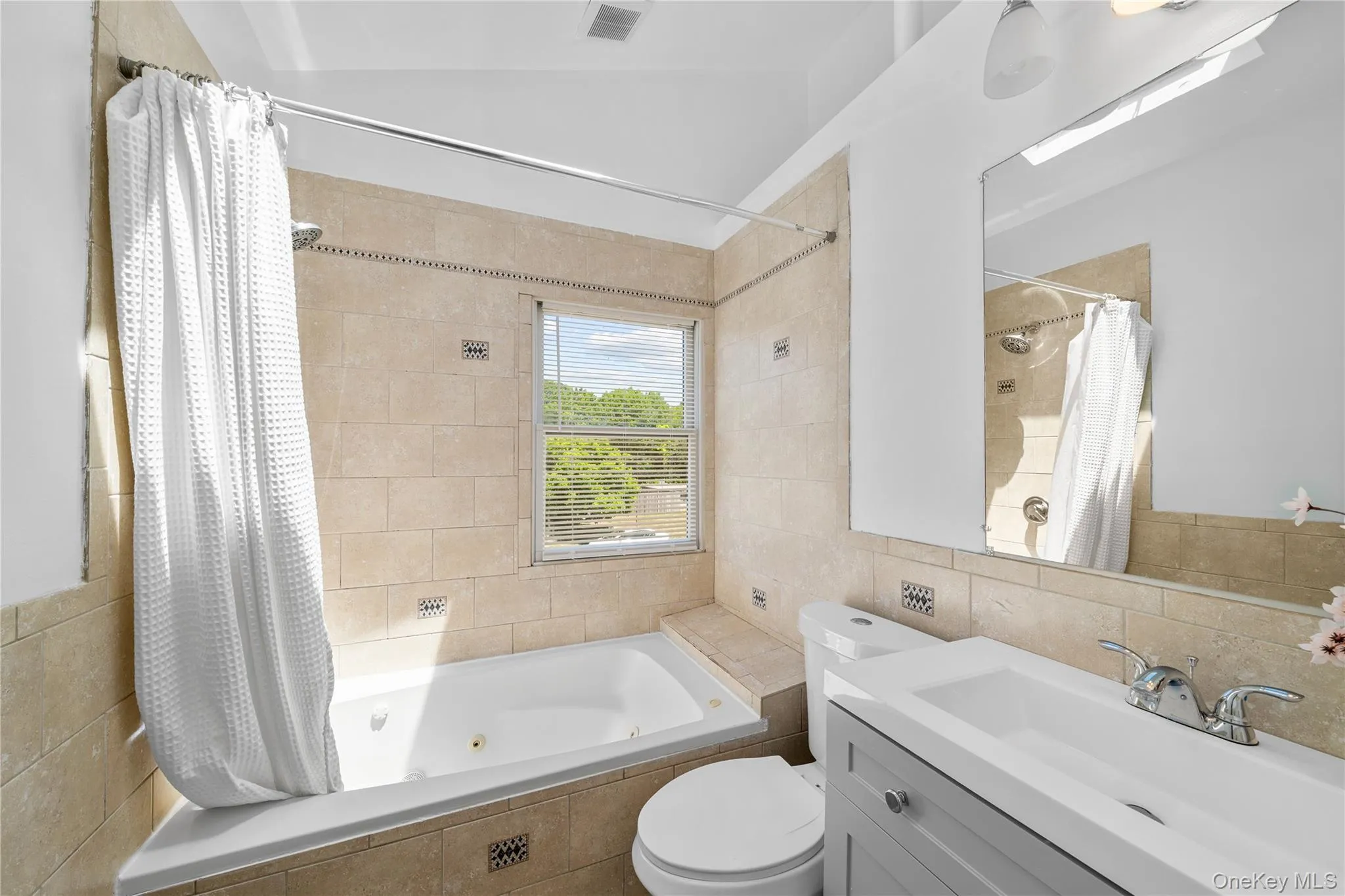 26 Bellwood Avenue, Brookhaven, NY, 4 Bedrooms Bedrooms, 8 Rooms Rooms,2 BathroomsBathrooms,Residential,For Rent,Bellwood,0,1015296 26 Bellwood Avenue, Brookhaven, NY, 4 Bedrooms Bedrooms, 8 Rooms Rooms,2 BathroomsBathrooms,Residential,For Rent,Bellwood,0,1015296