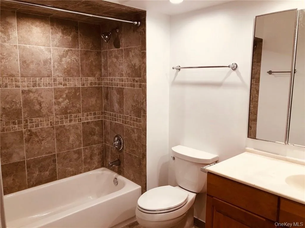 957 Heritage Hills Drive, Somers, NY, 2 Bedrooms Bedrooms, 5 Rooms Rooms,2 BathroomsBathrooms,Residential Lease,For Rent,Heritage Hills,0,1015299 957 Heritage Hills Drive, Somers, NY, 2 Bedrooms Bedrooms, 5 Rooms Rooms,2 BathroomsBathrooms,Residential Lease,For Rent,Heritage Hills,0,1015299