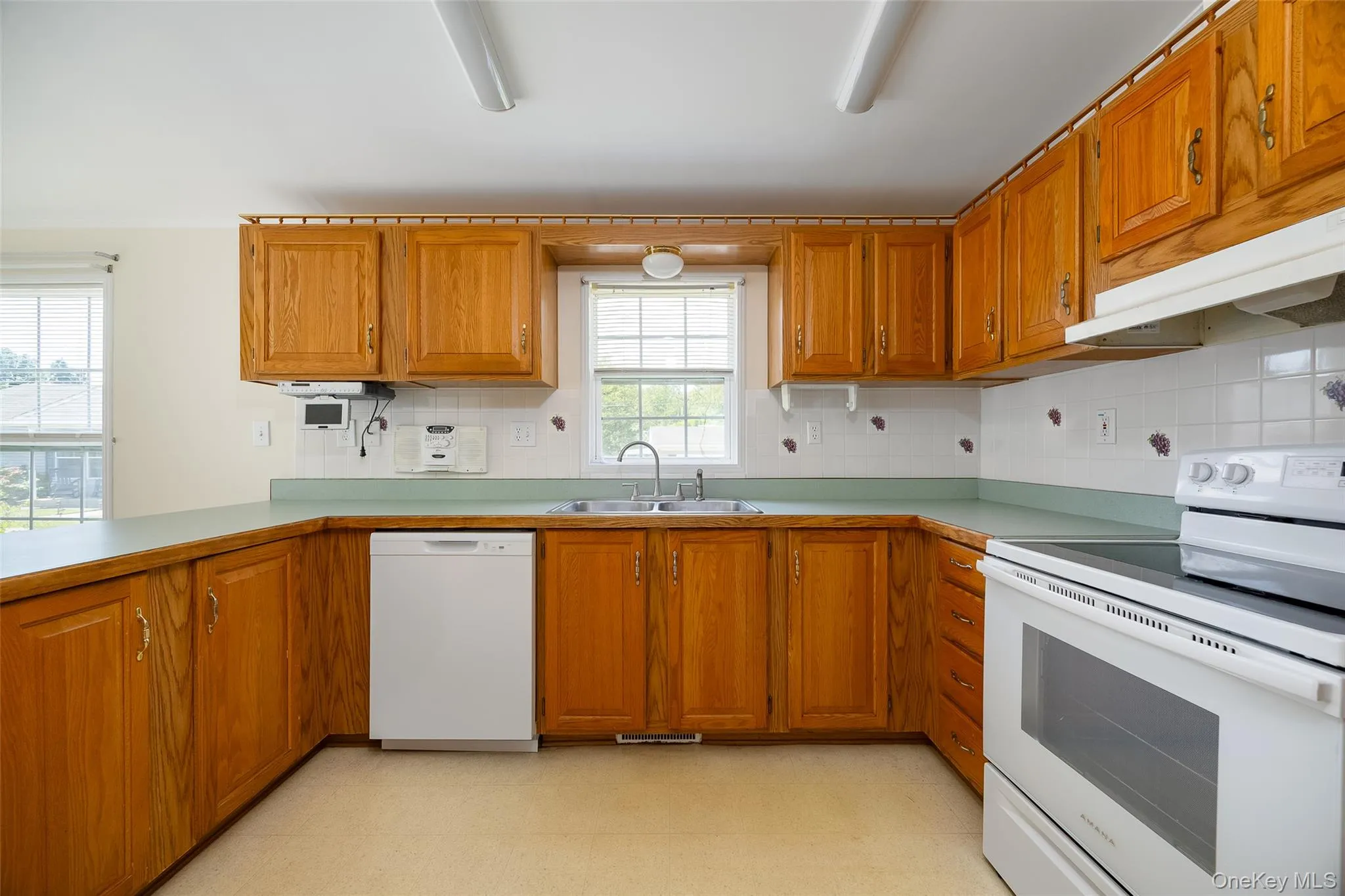 7139 Route 9, Rhinebeck, NY, 3 Bedrooms Bedrooms, 9 Rooms Rooms,2 BathroomsBathrooms,Residential,For Rent,Route 9,0,1015303 7139 Route 9, Rhinebeck, NY, 3 Bedrooms Bedrooms, 9 Rooms Rooms,2 BathroomsBathrooms,Residential,For Rent,Route 9,0,1015303