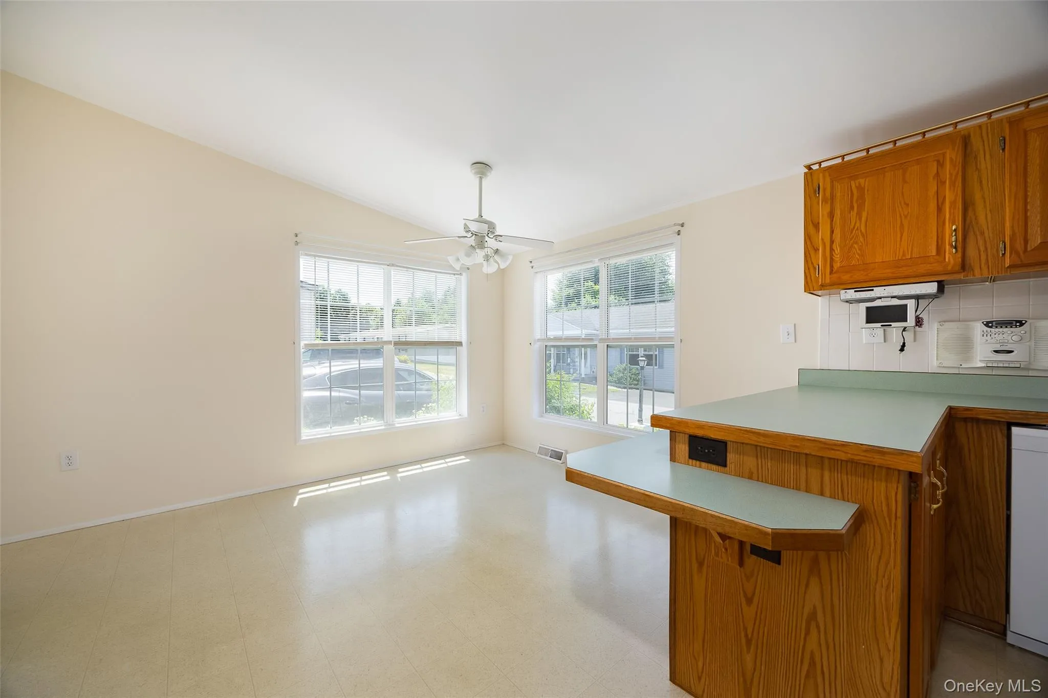 7139 Route 9, Rhinebeck, NY, 3 Bedrooms Bedrooms, 9 Rooms Rooms,2 BathroomsBathrooms,Residential,For Rent,Route 9,0,1015303 7139 Route 9, Rhinebeck, NY, 3 Bedrooms Bedrooms, 9 Rooms Rooms,2 BathroomsBathrooms,Residential,For Rent,Route 9,0,1015303