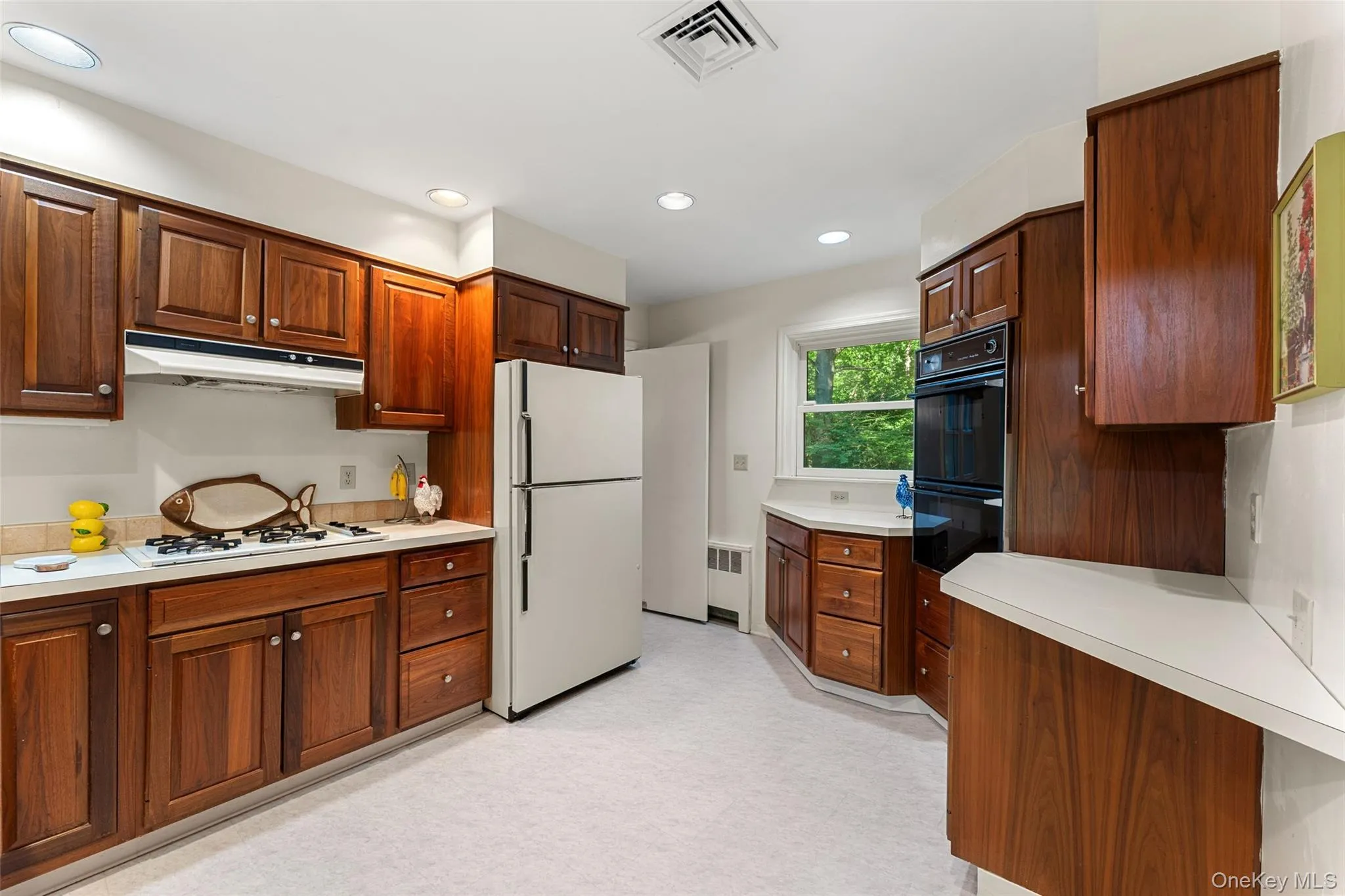 4 Pin Oak Lane, White Plains, NY, 3 Bedrooms Bedrooms, 7 Rooms Rooms,2 BathroomsBathrooms,Residential,For Rent,Pin Oak,0,KEY1015304 4 Pin Oak Lane, White Plains, NY, 3 Bedrooms Bedrooms, 7 Rooms Rooms,2 BathroomsBathrooms,Residential,For Rent,Pin Oak,0,KEY1015304