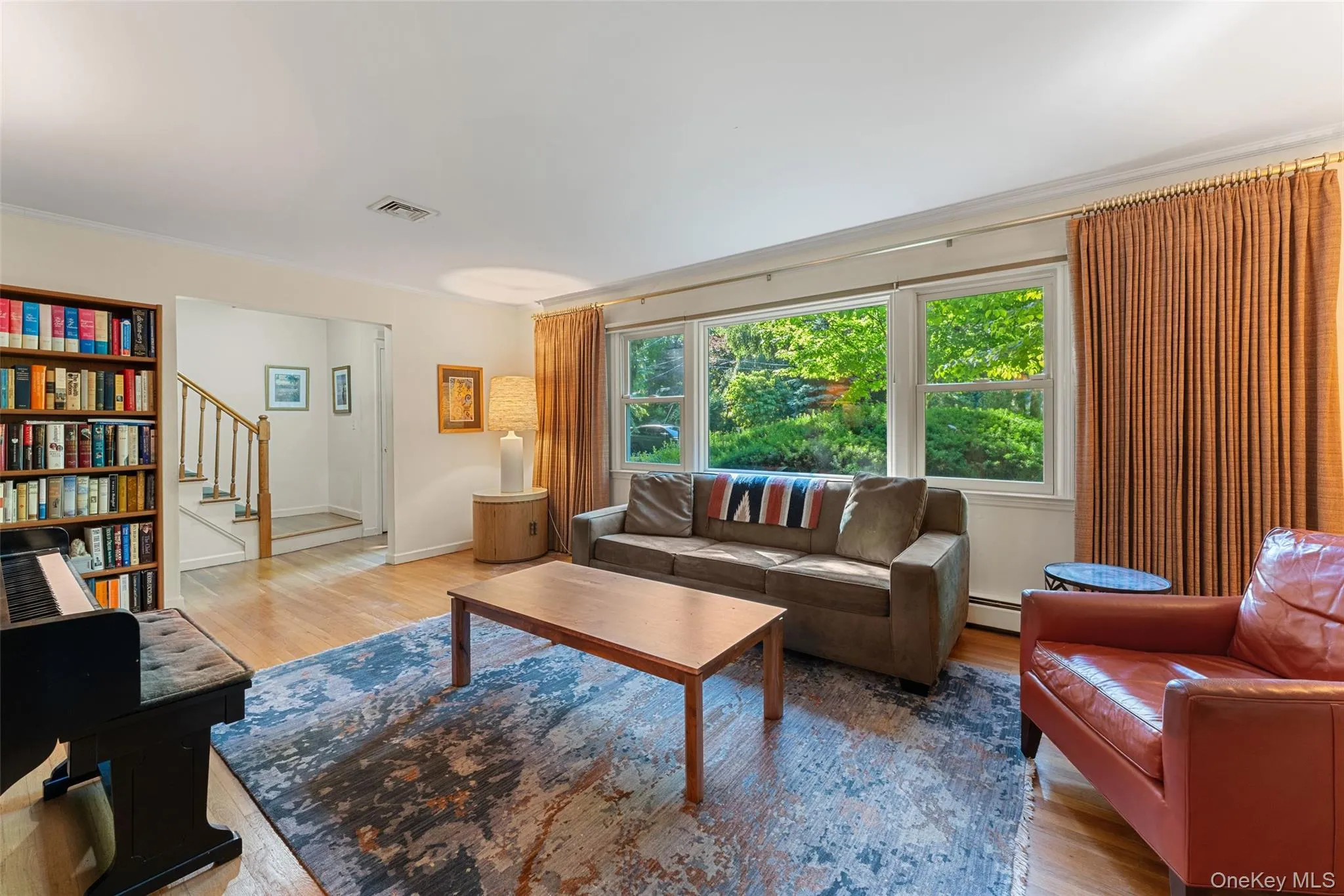 4 Pin Oak Lane, White Plains, NY, 3 Bedrooms Bedrooms, 7 Rooms Rooms,2 BathroomsBathrooms,Residential,For Rent,Pin Oak,0,KEY1015304 4 Pin Oak Lane, White Plains, NY, 3 Bedrooms Bedrooms, 7 Rooms Rooms,2 BathroomsBathrooms,Residential,For Rent,Pin Oak,0,KEY1015304