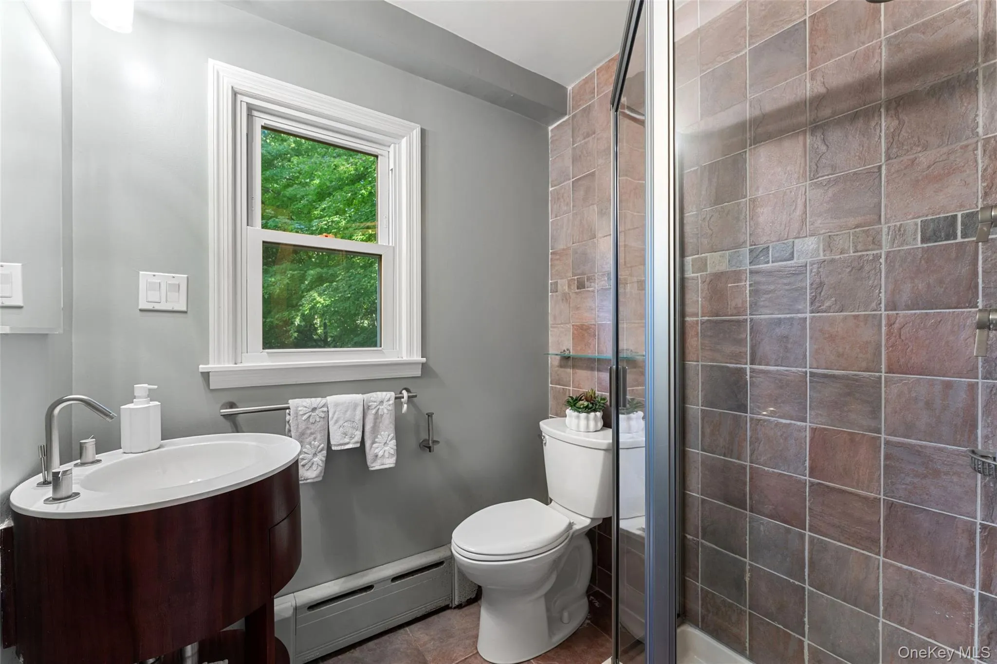 4 Pin Oak Lane, White Plains, NY, 3 Bedrooms Bedrooms, 7 Rooms Rooms,2 BathroomsBathrooms,Residential,For Rent,Pin Oak,0,KEY1015304 4 Pin Oak Lane, White Plains, NY, 3 Bedrooms Bedrooms, 7 Rooms Rooms,2 BathroomsBathrooms,Residential,For Rent,Pin Oak,0,KEY1015304