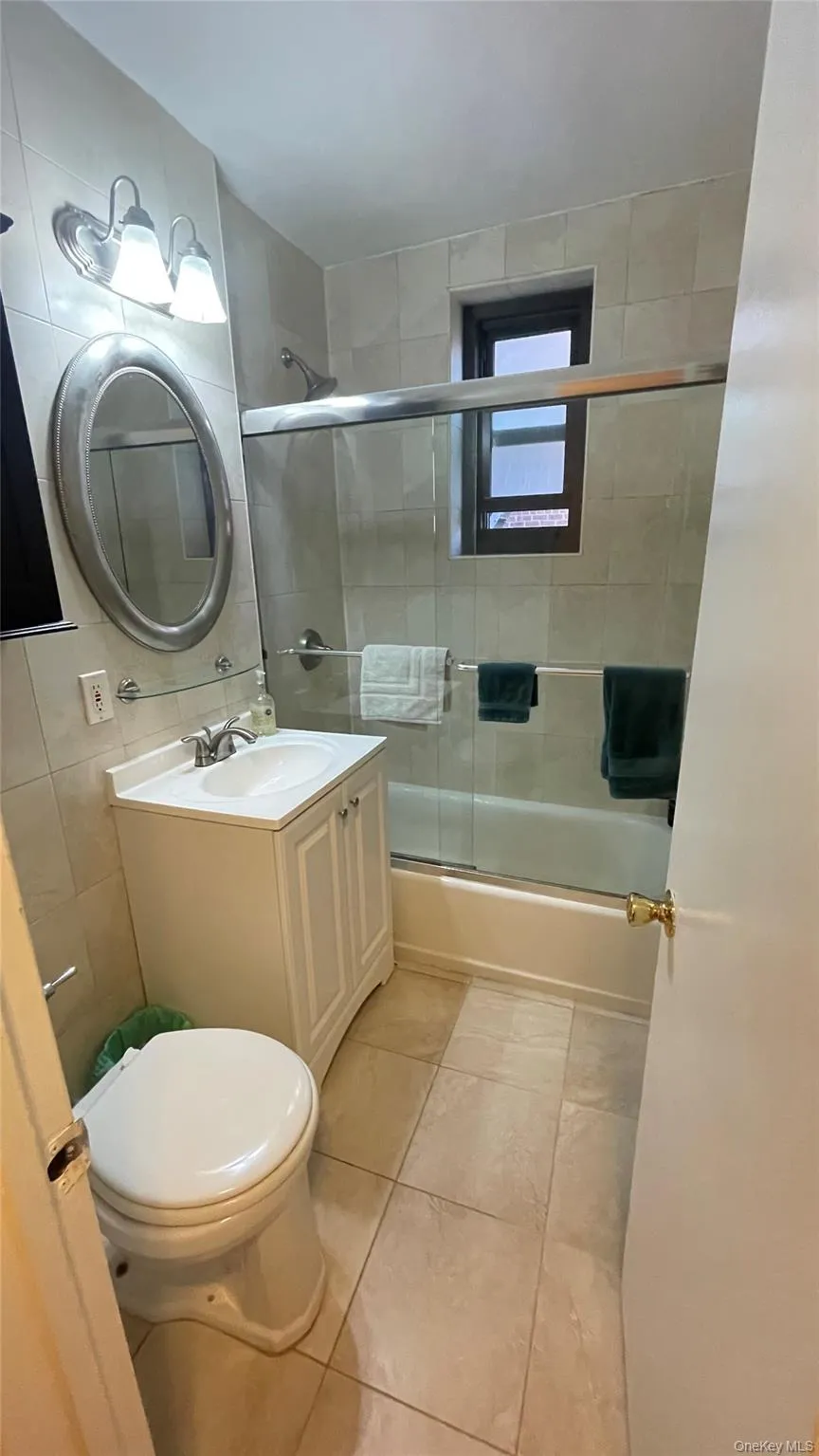 212-04 75th Avenue, New York, NY, 1 Bedroom Bedrooms, 5 Rooms Rooms,1 BathroomBathrooms,Residential Lease,For Rent,75th,0,1015308 212-04 75th Avenue, New York, NY, 1 Bedroom Bedrooms, 5 Rooms Rooms,1 BathroomBathrooms,Residential Lease,For Rent,75th,0,1015308