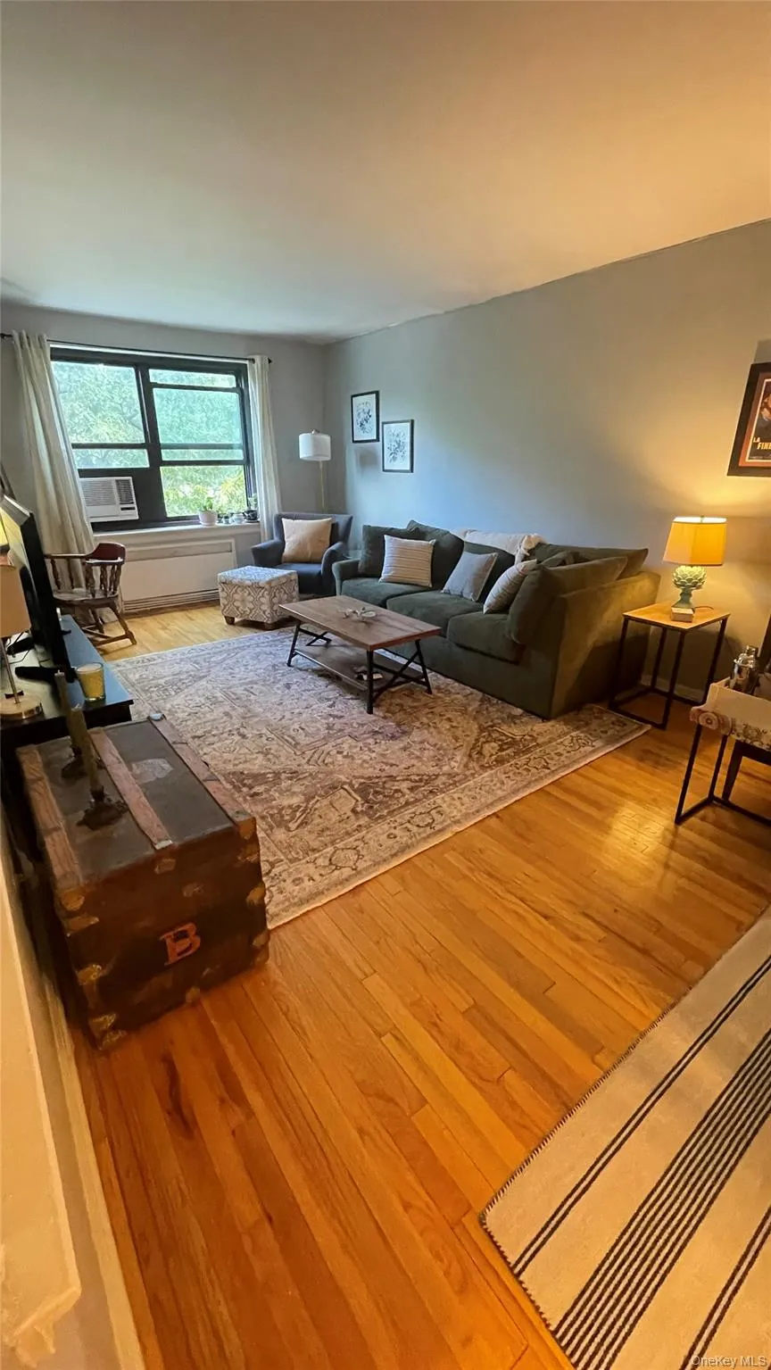 212-04 75th Avenue, New York, NY, 1 Bedroom Bedrooms, 5 Rooms Rooms,1 BathroomBathrooms,Residential Lease,For Rent,75th,0,1015308 212-04 75th Avenue, New York, NY, 1 Bedroom Bedrooms, 5 Rooms Rooms,1 BathroomBathrooms,Residential Lease,For Rent,75th,0,1015308