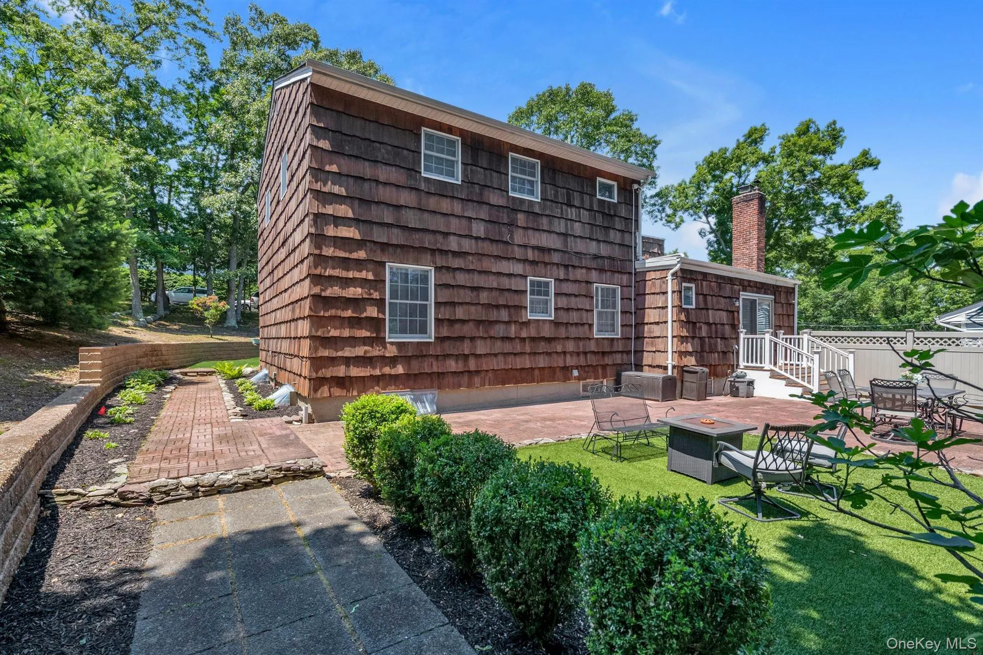 17 Broadview Avenue, Smithtown, NY, 4 Bedrooms Bedrooms, 8 Rooms Rooms,1 BathroomBathrooms,Residential,For Rent,Broadview,0,1015310 17 Broadview Avenue, Smithtown, NY, 4 Bedrooms Bedrooms, 8 Rooms Rooms,1 BathroomBathrooms,Residential,For Rent,Broadview,0,1015310