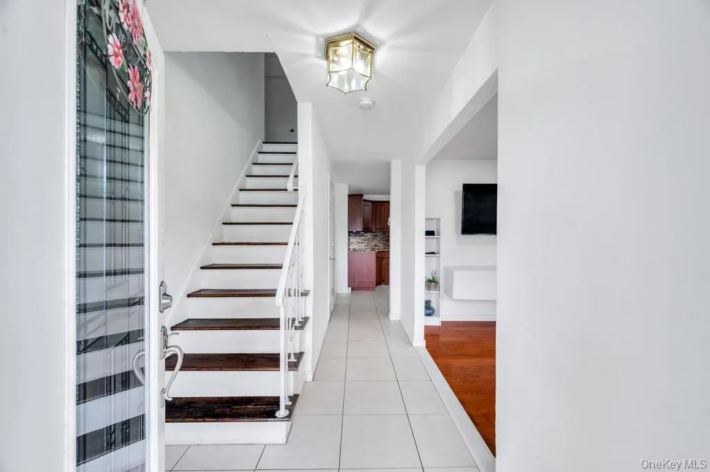 32 Beverly Street, Islip, NY, 5 Bedrooms Bedrooms, 15 Rooms Rooms,3 BathroomsBathrooms,Residential,For Rent,Beverly,0,KEY1015313 32 Beverly Street, Islip, NY, 5 Bedrooms Bedrooms, 15 Rooms Rooms,3 BathroomsBathrooms,Residential,For Rent,Beverly,0,KEY1015313