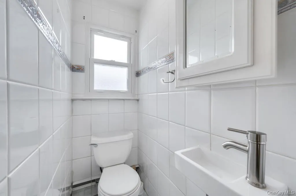 32 Beverly Street, Islip, NY, 5 Bedrooms Bedrooms, 15 Rooms Rooms,3 BathroomsBathrooms,Residential,For Rent,Beverly,0,KEY1015313 32 Beverly Street, Islip, NY, 5 Bedrooms Bedrooms, 15 Rooms Rooms,3 BathroomsBathrooms,Residential,For Rent,Beverly,0,KEY1015313