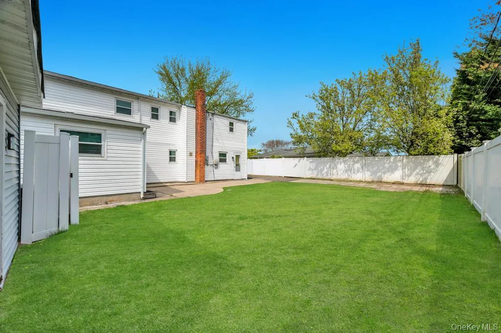 32 Beverly Street, Islip, NY, 5 Bedrooms Bedrooms, 15 Rooms Rooms,3 BathroomsBathrooms,Residential,For Rent,Beverly,0,KEY1015313 32 Beverly Street, Islip, NY, 5 Bedrooms Bedrooms, 15 Rooms Rooms,3 BathroomsBathrooms,Residential,For Rent,Beverly,0,KEY1015313