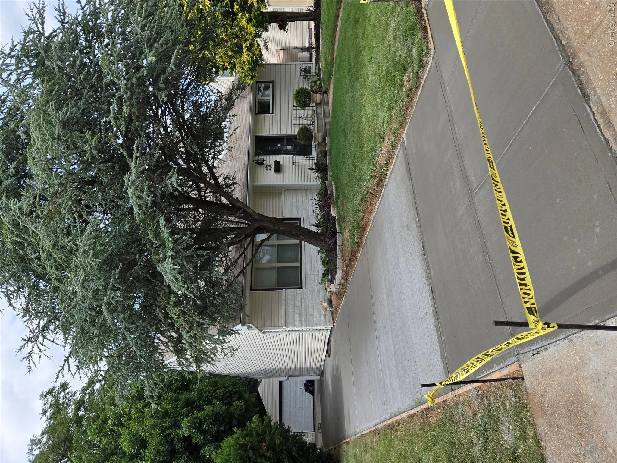 23 Harriman Avenue, Hempstead, NY, 4 Bedrooms Bedrooms, 10 Rooms Rooms,3 BathroomsBathrooms,Residential,For Rent,Harriman,0,1015316 23 Harriman Avenue, Hempstead, NY, 4 Bedrooms Bedrooms, 10 Rooms Rooms,3 BathroomsBathrooms,Residential,For Rent,Harriman,0,1015316
