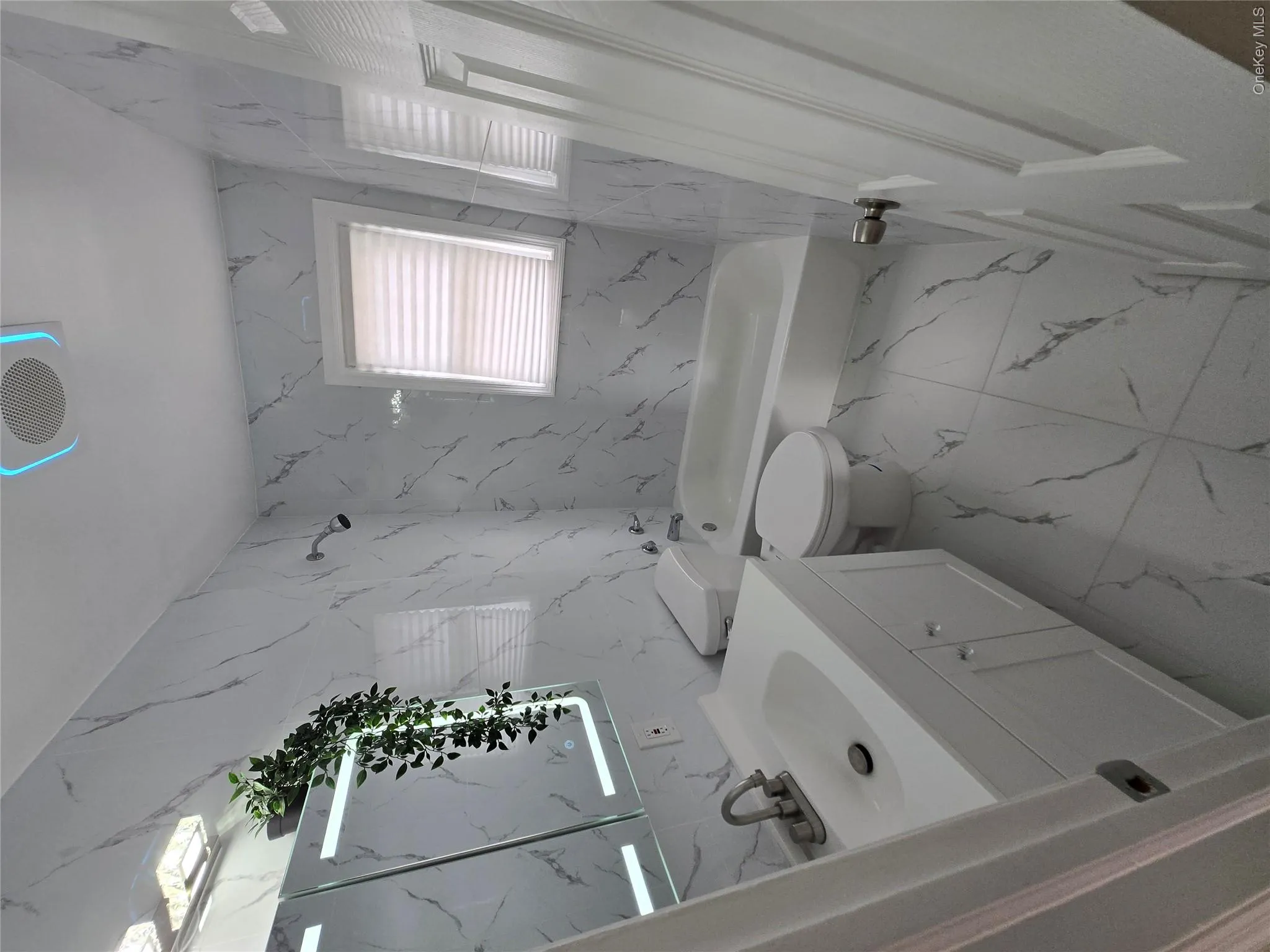 1Floor bathroom 1Floor bathroom