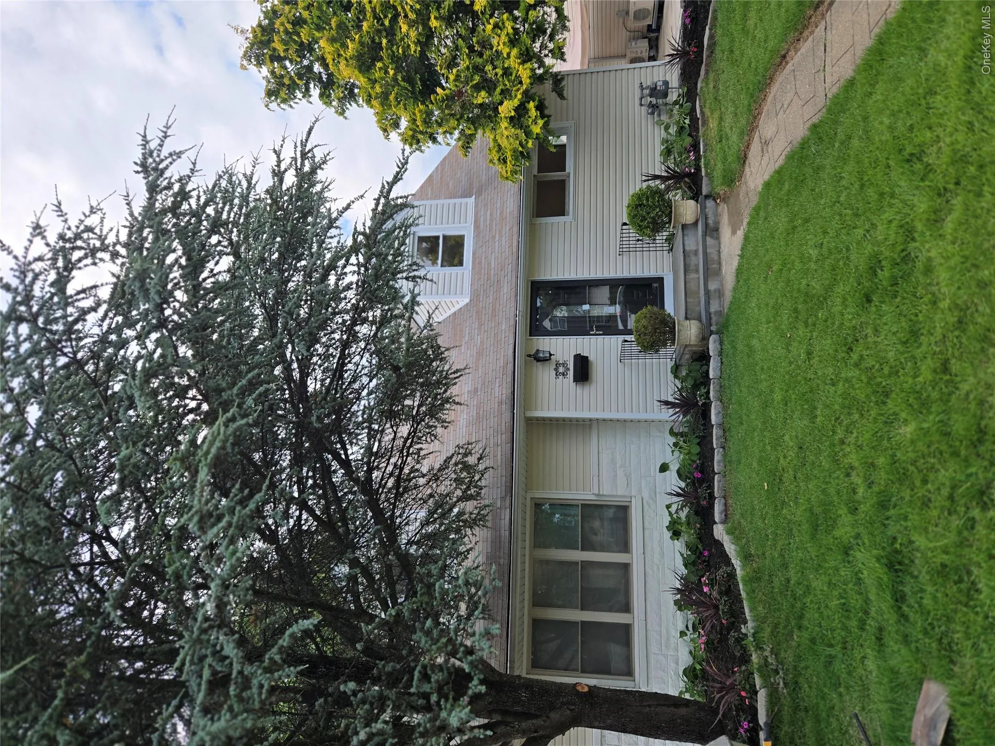 23 Harriman Avenue, Hempstead, NY, 4 Bedrooms Bedrooms, 10 Rooms Rooms,3 BathroomsBathrooms,Residential,For Rent,Harriman,0,1015316 23 Harriman Avenue, Hempstead, NY, 4 Bedrooms Bedrooms, 10 Rooms Rooms,3 BathroomsBathrooms,Residential,For Rent,Harriman,0,1015316