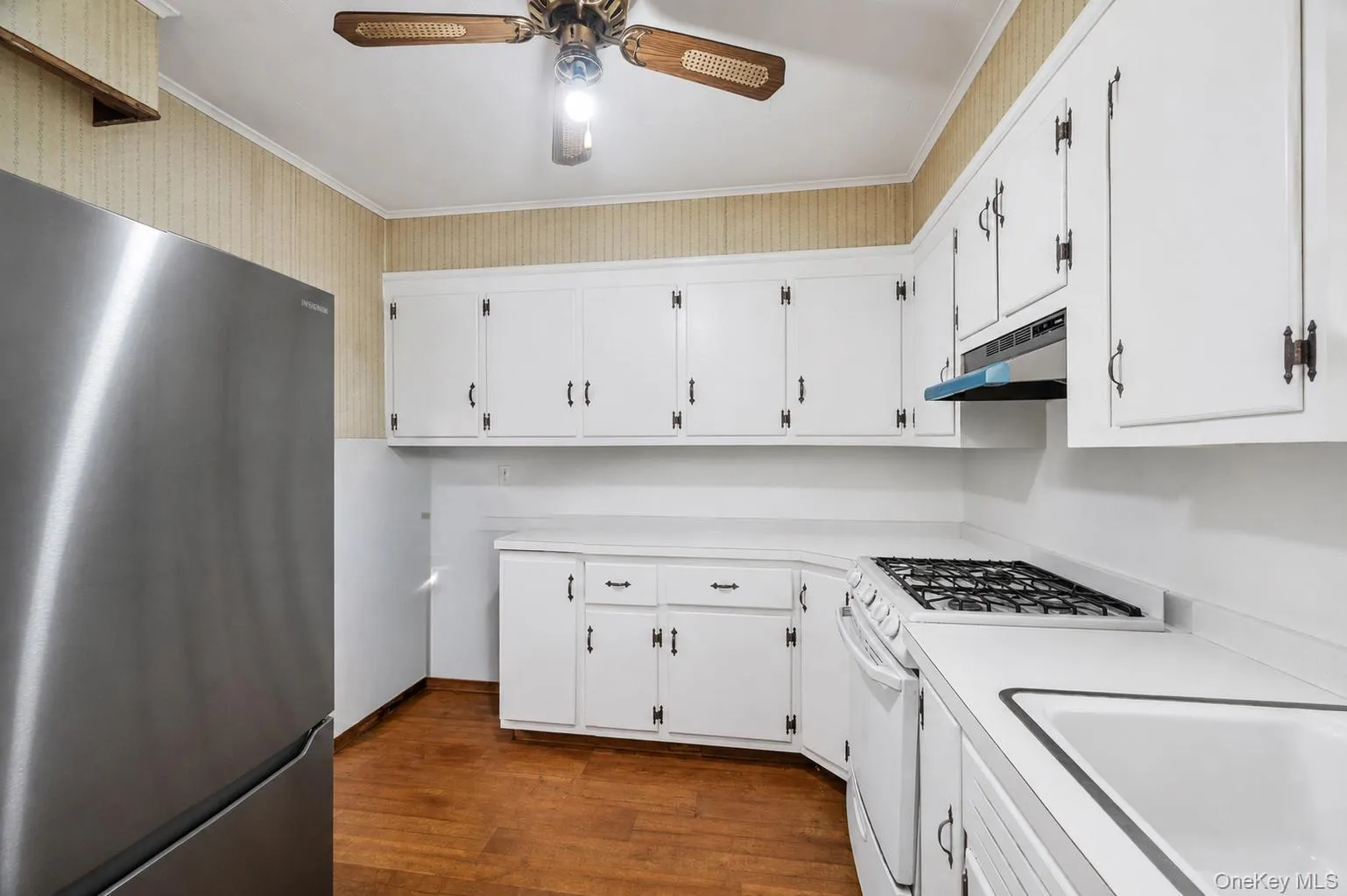 2815 Eagle Avenue, Brookhaven, NY, 3 Bedrooms Bedrooms, 6 Rooms Rooms,1 BathroomBathrooms,Residential,For Rent,Eagle,0,KEY1015318 2815 Eagle Avenue, Brookhaven, NY, 3 Bedrooms Bedrooms, 6 Rooms Rooms,1 BathroomBathrooms,Residential,For Rent,Eagle,0,KEY1015318