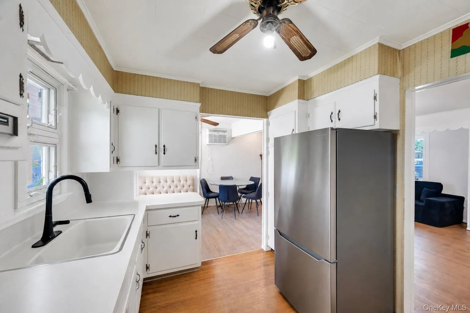 2815 Eagle Avenue, Brookhaven, NY, 3 Bedrooms Bedrooms, 6 Rooms Rooms,1 BathroomBathrooms,Residential,For Rent,Eagle,0,KEY1015318 2815 Eagle Avenue, Brookhaven, NY, 3 Bedrooms Bedrooms, 6 Rooms Rooms,1 BathroomBathrooms,Residential,For Rent,Eagle,0,KEY1015318