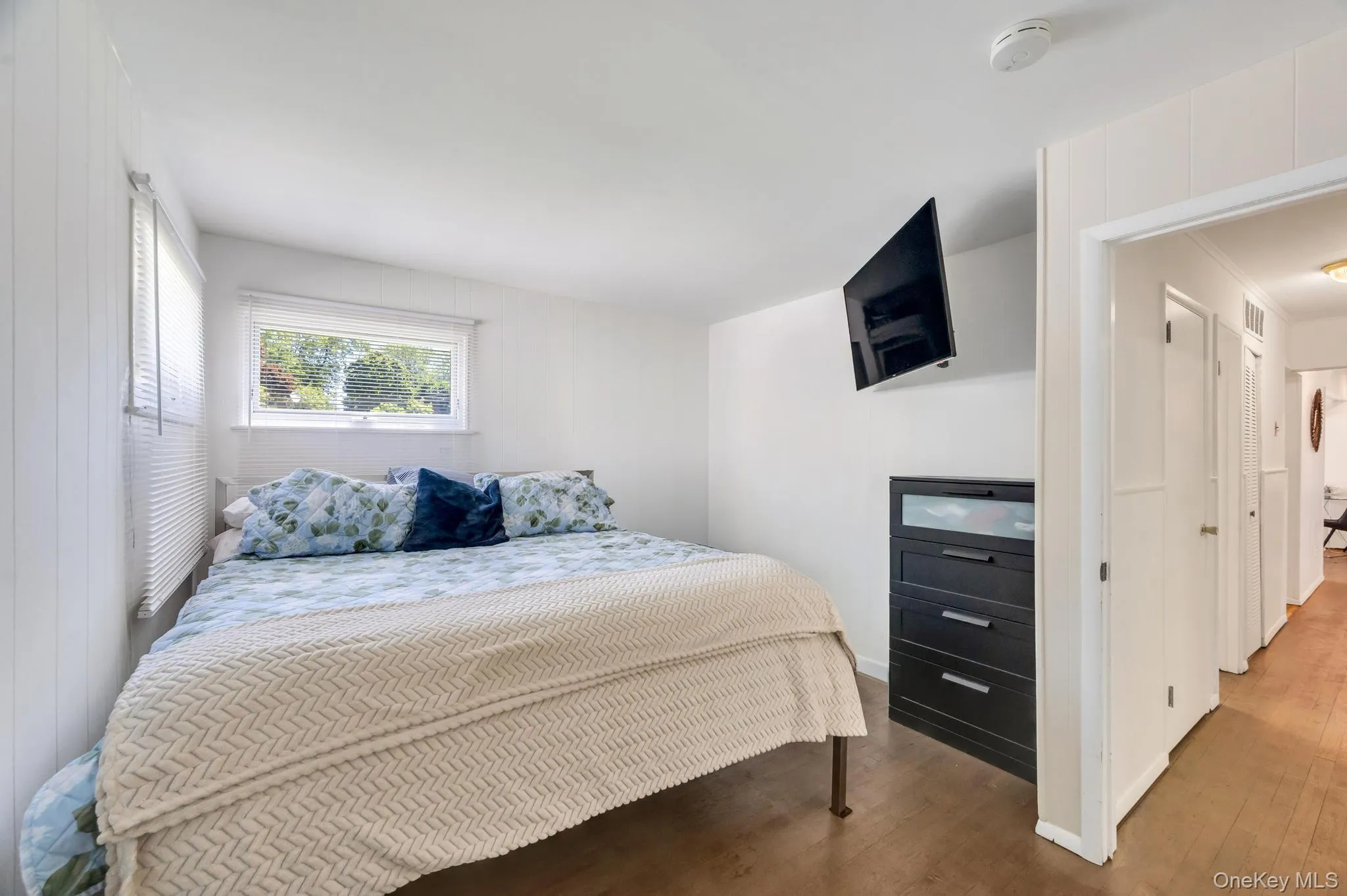 2815 Eagle Avenue, Brookhaven, NY, 3 Bedrooms Bedrooms, 6 Rooms Rooms,1 BathroomBathrooms,Residential,For Rent,Eagle,0,KEY1015318 2815 Eagle Avenue, Brookhaven, NY, 3 Bedrooms Bedrooms, 6 Rooms Rooms,1 BathroomBathrooms,Residential,For Rent,Eagle,0,KEY1015318