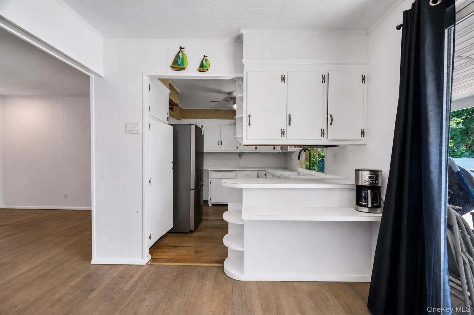 2815 Eagle Avenue, Brookhaven, NY, 3 Bedrooms Bedrooms, 6 Rooms Rooms,1 BathroomBathrooms,Residential,For Rent,Eagle,0,KEY1015318 2815 Eagle Avenue, Brookhaven, NY, 3 Bedrooms Bedrooms, 6 Rooms Rooms,1 BathroomBathrooms,Residential,For Rent,Eagle,0,KEY1015318