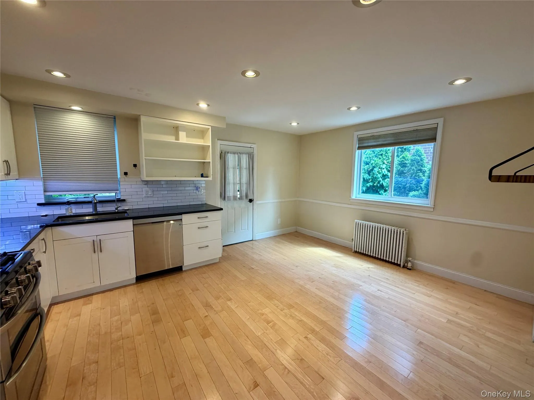 19323 Station Road, New York, NY, 3 Bedrooms Bedrooms, 8 Rooms Rooms,2 BathroomsBathrooms,Residential,For Rent,Station,0,1015320 19323 Station Road, New York, NY, 3 Bedrooms Bedrooms, 8 Rooms Rooms,2 BathroomsBathrooms,Residential,For Rent,Station,0,1015320