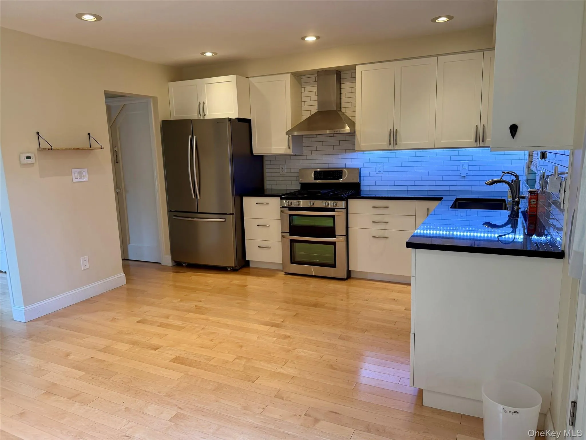 19323 Station Road, New York, NY, 3 Bedrooms Bedrooms, 8 Rooms Rooms,2 BathroomsBathrooms,Residential,For Rent,Station,0,1015320 19323 Station Road, New York, NY, 3 Bedrooms Bedrooms, 8 Rooms Rooms,2 BathroomsBathrooms,Residential,For Rent,Station,0,1015320