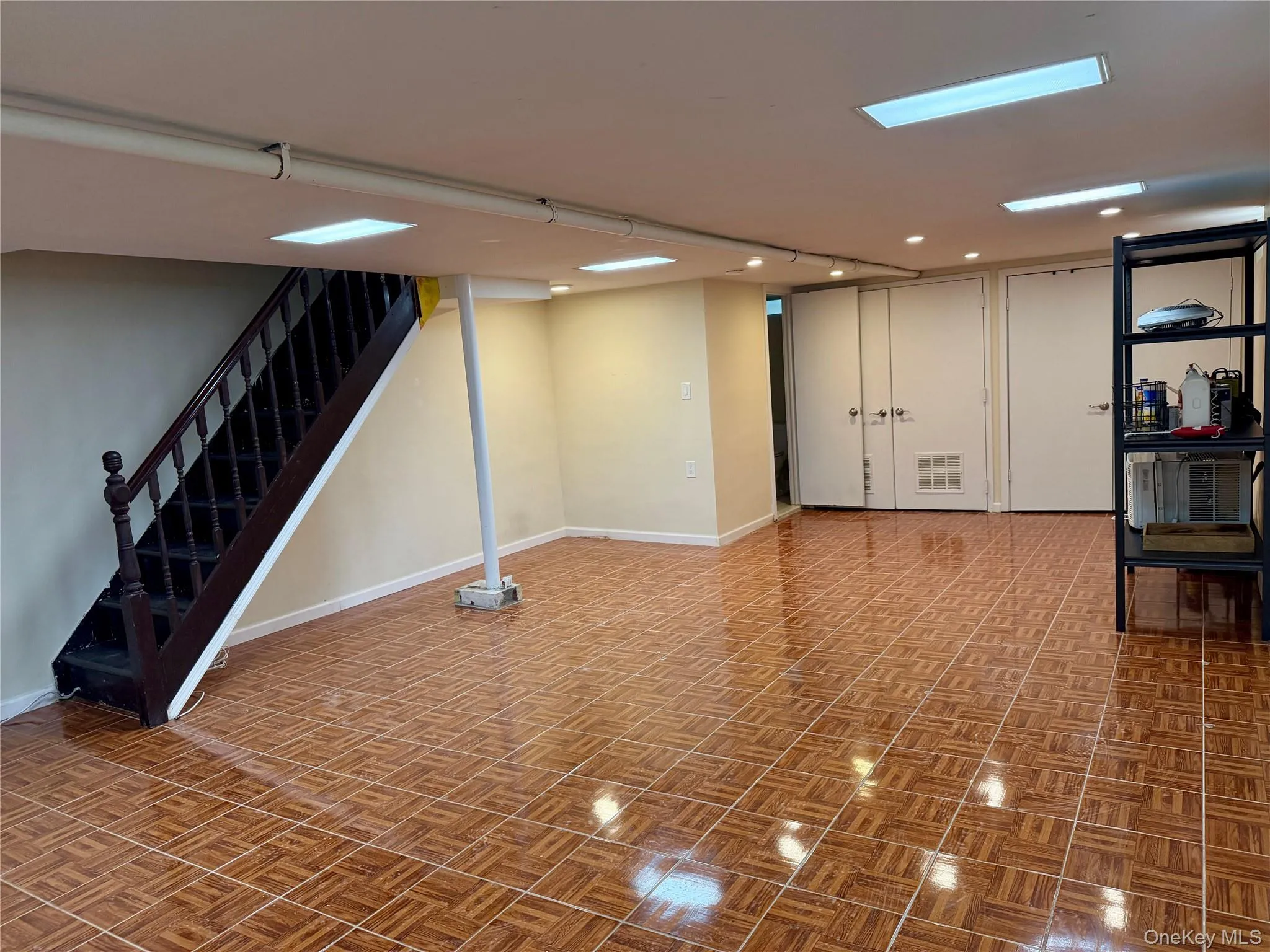 19323 Station Road, New York, NY, 3 Bedrooms Bedrooms, 8 Rooms Rooms,2 BathroomsBathrooms,Residential,For Rent,Station,0,1015320 19323 Station Road, New York, NY, 3 Bedrooms Bedrooms, 8 Rooms Rooms,2 BathroomsBathrooms,Residential,For Rent,Station,0,1015320