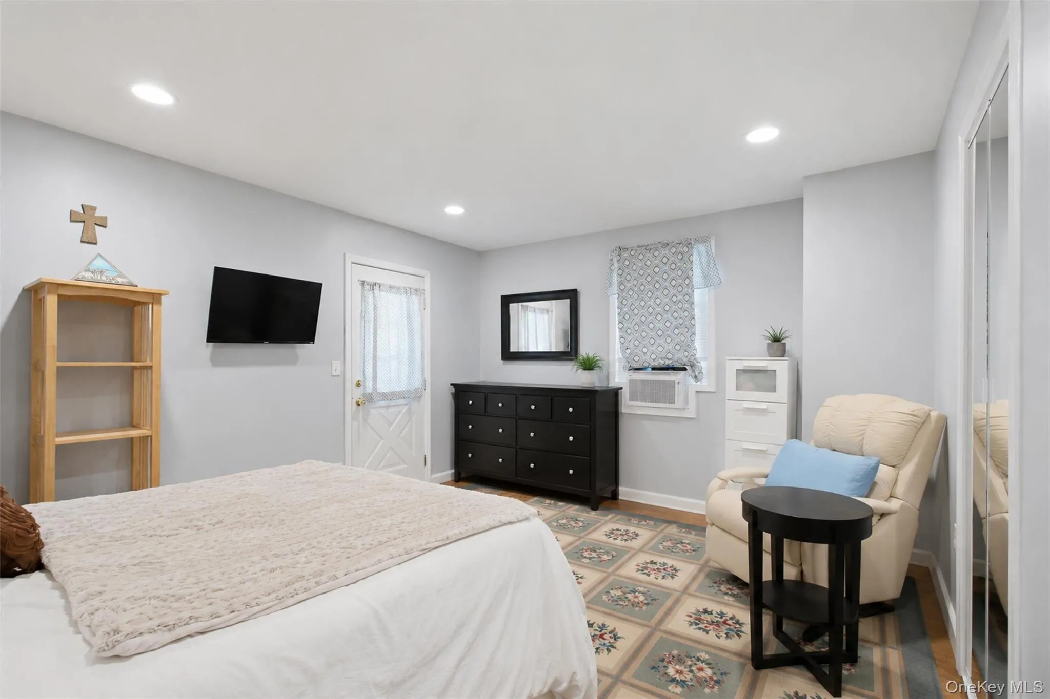 7 Idlewild Avenue, Cornwall, NY, 2 Bedrooms Bedrooms, 5 Rooms Rooms,1 BathroomBathrooms,Residential Lease,For Rent,Idlewild,0,1015322 7 Idlewild Avenue, Cornwall, NY, 2 Bedrooms Bedrooms, 5 Rooms Rooms,1 BathroomBathrooms,Residential Lease,For Rent,Idlewild,0,1015322