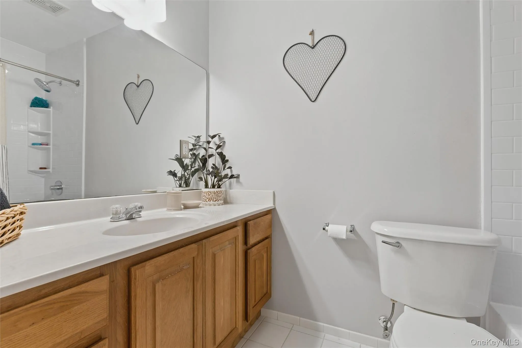 42 Blueberry Common, Riverhead, NY, 2 Bedrooms Bedrooms, 5 Rooms Rooms,2 BathroomsBathrooms,Residential,For Rent,Blueberry,0,1015325 42 Blueberry Common, Riverhead, NY, 2 Bedrooms Bedrooms, 5 Rooms Rooms,2 BathroomsBathrooms,Residential,For Rent,Blueberry,0,1015325