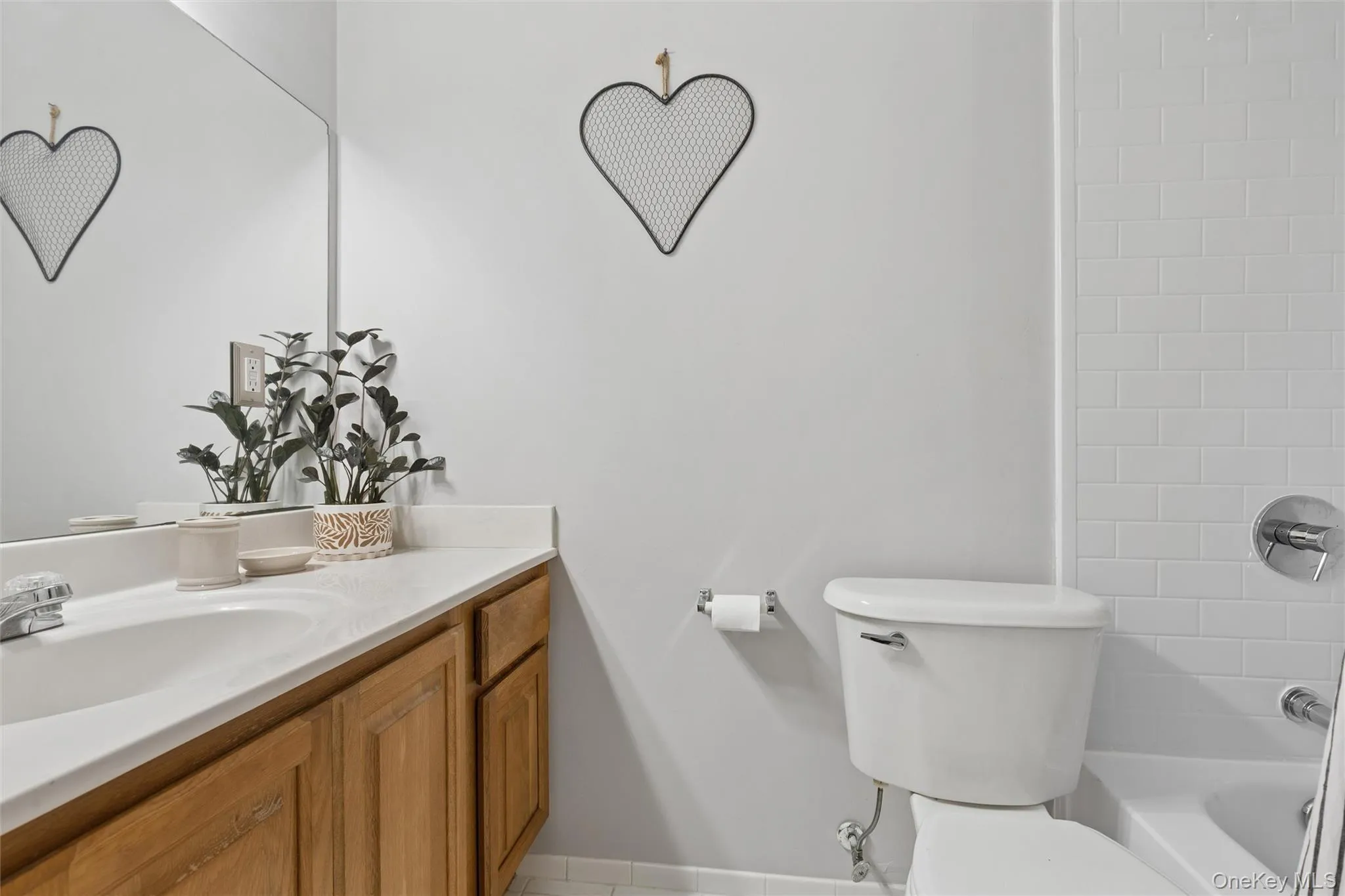 42 Blueberry Common, Riverhead, NY, 2 Bedrooms Bedrooms, 5 Rooms Rooms,2 BathroomsBathrooms,Residential,For Rent,Blueberry,0,1015325 42 Blueberry Common, Riverhead, NY, 2 Bedrooms Bedrooms, 5 Rooms Rooms,2 BathroomsBathrooms,Residential,For Rent,Blueberry,0,1015325