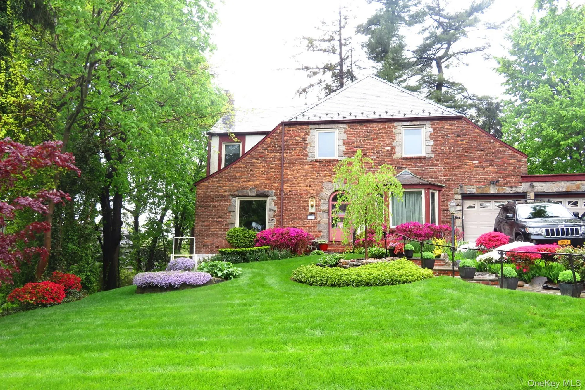 36 Strathmore Road, North Hempstead, NY, 3 Bedrooms Bedrooms, 11 Rooms Rooms,2 BathroomsBathrooms,Residential,For Rent,Strathmore,0,1015327 36 Strathmore Road, North Hempstead, NY, 3 Bedrooms Bedrooms, 11 Rooms Rooms,2 BathroomsBathrooms,Residential,For Rent,Strathmore,0,1015327