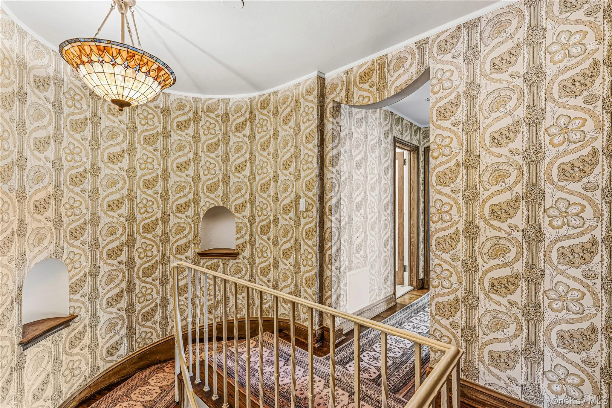 36 Strathmore Road, North Hempstead, NY, 3 Bedrooms Bedrooms, 11 Rooms Rooms,2 BathroomsBathrooms,Residential,For Rent,Strathmore,0,1015327 36 Strathmore Road, North Hempstead, NY, 3 Bedrooms Bedrooms, 11 Rooms Rooms,2 BathroomsBathrooms,Residential,For Rent,Strathmore,0,1015327
