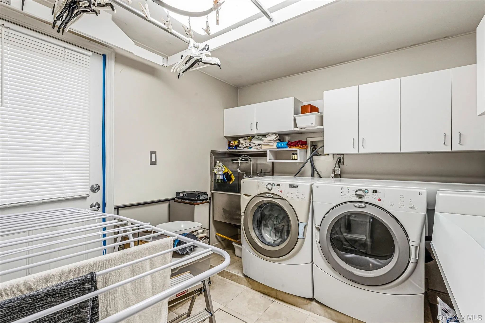 36 Strathmore Road, North Hempstead, NY, 3 Bedrooms Bedrooms, 11 Rooms Rooms,2 BathroomsBathrooms,Residential,For Rent,Strathmore,0,1015327 36 Strathmore Road, North Hempstead, NY, 3 Bedrooms Bedrooms, 11 Rooms Rooms,2 BathroomsBathrooms,Residential,For Rent,Strathmore,0,1015327