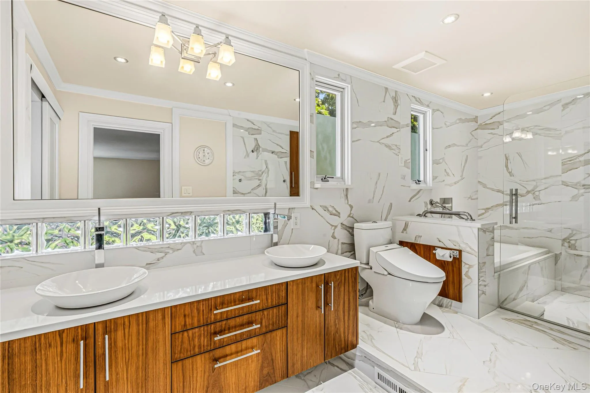 36 Strathmore Road, North Hempstead, NY, 3 Bedrooms Bedrooms, 11 Rooms Rooms,2 BathroomsBathrooms,Residential,For Rent,Strathmore,0,1015327 36 Strathmore Road, North Hempstead, NY, 3 Bedrooms Bedrooms, 11 Rooms Rooms,2 BathroomsBathrooms,Residential,For Rent,Strathmore,0,1015327