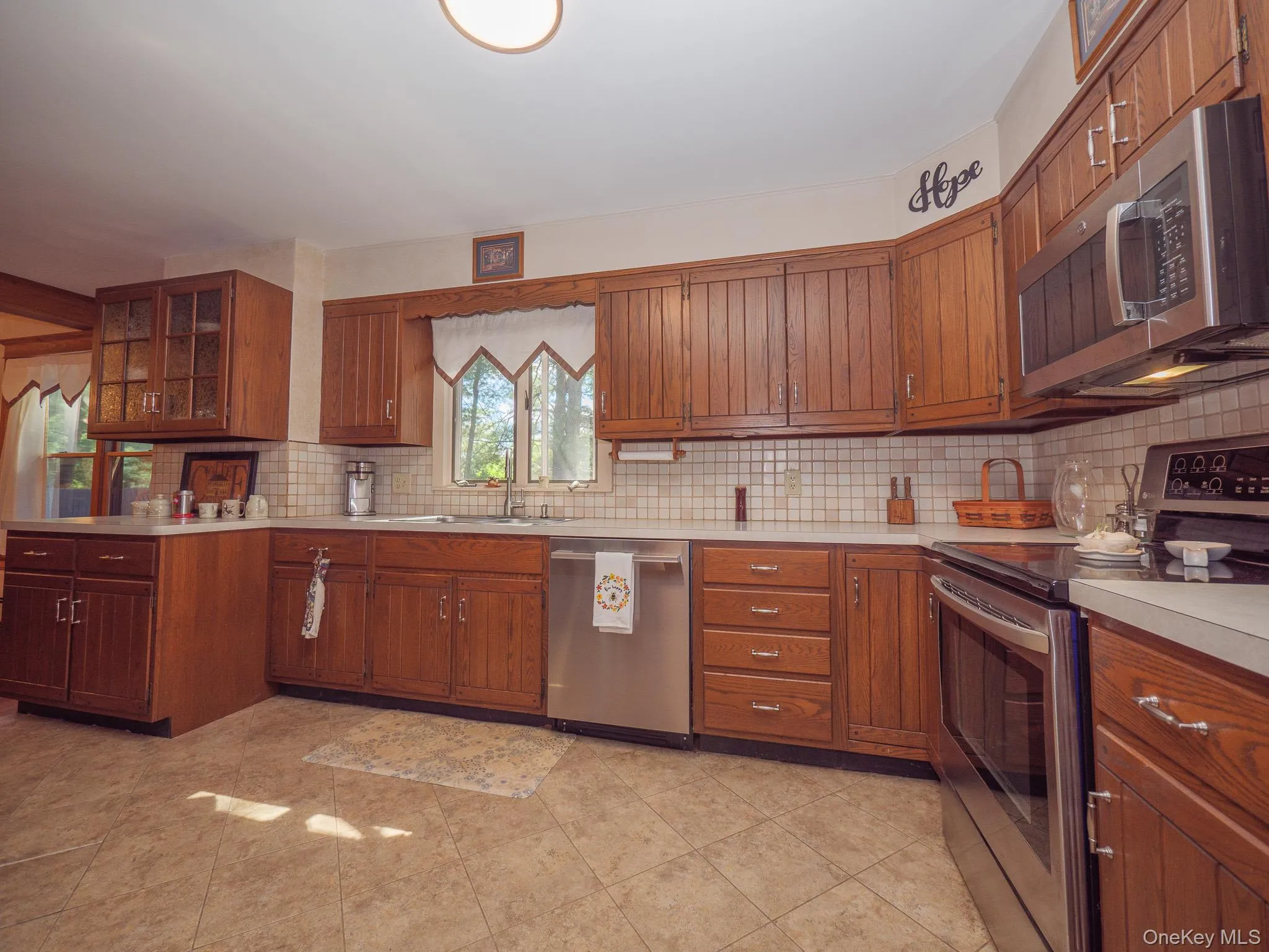 Spacious kitchen Spacious kitchen