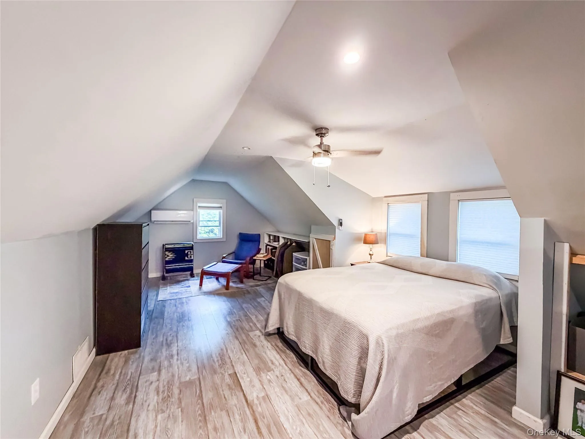 6 Henry Street, Poughkeepsie, NY, 2 Bedrooms Bedrooms, 5 Rooms Rooms,1 BathroomBathrooms,Residential Lease,For Rent,Henry,0,1015336 6 Henry Street, Poughkeepsie, NY, 2 Bedrooms Bedrooms, 5 Rooms Rooms,1 BathroomBathrooms,Residential Lease,For Rent,Henry,0,1015336