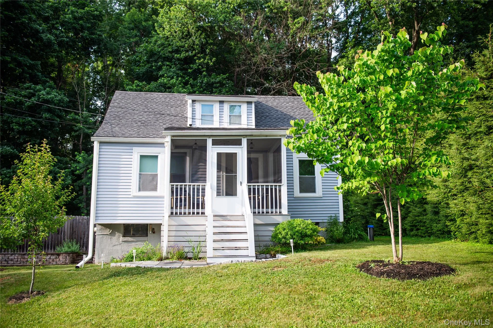 6 Henry Street, Poughkeepsie, NY, 2 Bedrooms Bedrooms, 5 Rooms Rooms,1 BathroomBathrooms,Residential Lease,For Rent,Henry,0,1015336 6 Henry Street, Poughkeepsie, NY, 2 Bedrooms Bedrooms, 5 Rooms Rooms,1 BathroomBathrooms,Residential Lease,For Rent,Henry,0,1015336
