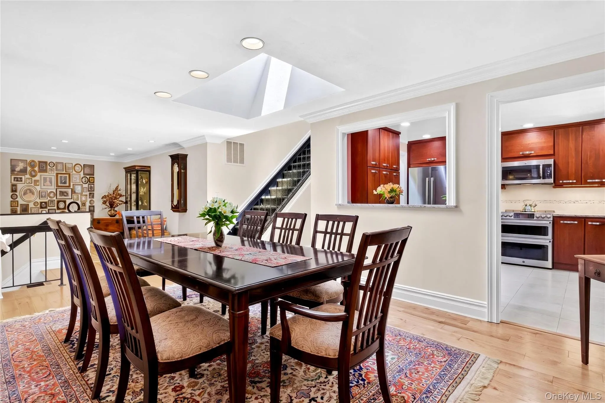 Reverse Dining Room Reverse Dining Room