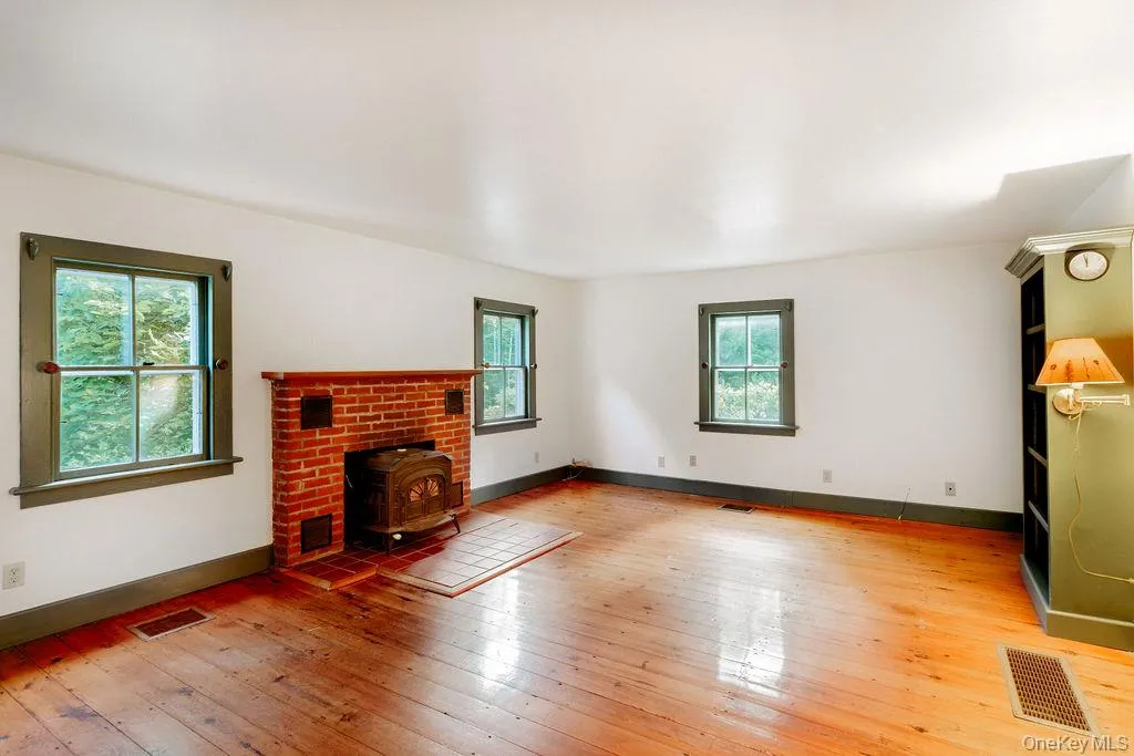 286 Manor Rock Road, Taghkanic, NY, 3 Bedrooms Bedrooms, 6 Rooms Rooms,2 BathroomsBathrooms,Residential,For Rent,Manor Rock,0,1015339 286 Manor Rock Road, Taghkanic, NY, 3 Bedrooms Bedrooms, 6 Rooms Rooms,2 BathroomsBathrooms,Residential,For Rent,Manor Rock,0,1015339