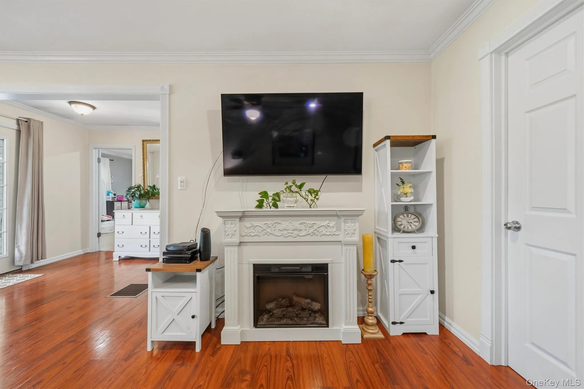 4 Ram Road, New Windsor, NY, 3 Bedrooms Bedrooms, 7 Rooms Rooms,2 BathroomsBathrooms,Residential,For Rent,Ram,0,1015346 4 Ram Road, New Windsor, NY, 3 Bedrooms Bedrooms, 7 Rooms Rooms,2 BathroomsBathrooms,Residential,For Rent,Ram,0,1015346