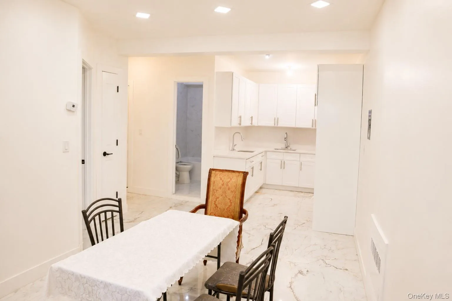 7 Stropkov Court, Monroe, NY, 5 Bedrooms Bedrooms, 7 Rooms Rooms,2 BathroomsBathrooms,Residential,For Rent,Stropkov,0,1015348 7 Stropkov Court, Monroe, NY, 5 Bedrooms Bedrooms, 7 Rooms Rooms,2 BathroomsBathrooms,Residential,For Rent,Stropkov,0,1015348