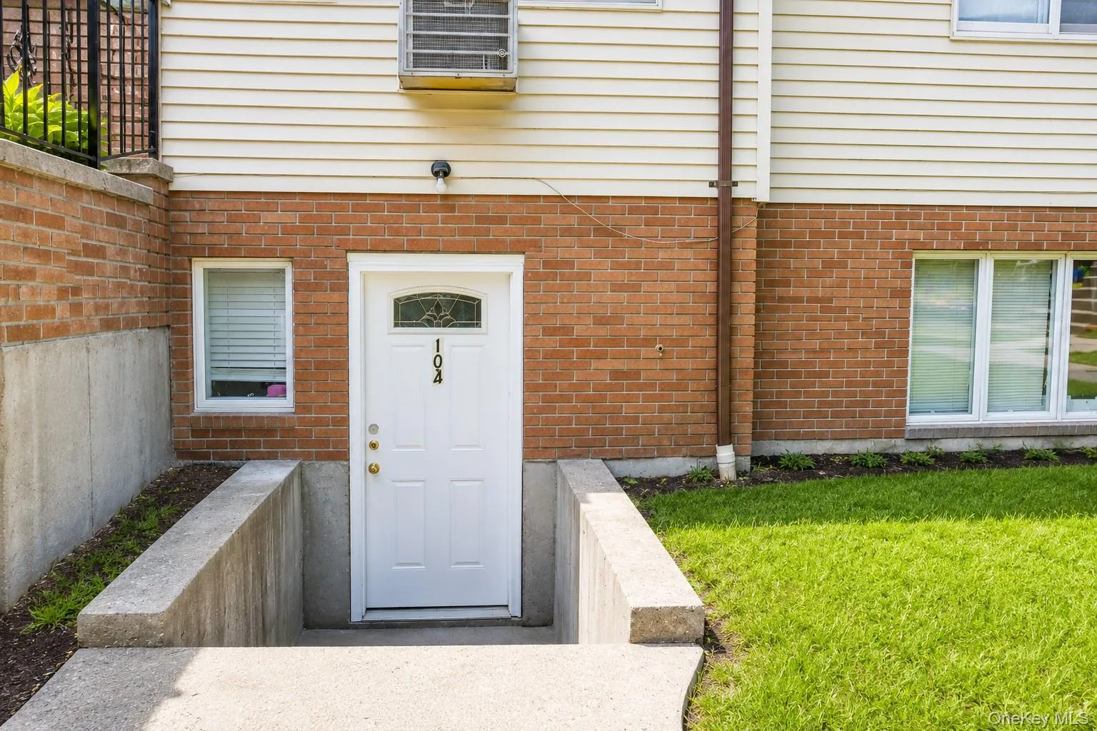 7 Stropkov Court, Monroe, NY, 5 Bedrooms Bedrooms, 7 Rooms Rooms,2 BathroomsBathrooms,Residential,For Rent,Stropkov,0,1015348 7 Stropkov Court, Monroe, NY, 5 Bedrooms Bedrooms, 7 Rooms Rooms,2 BathroomsBathrooms,Residential,For Rent,Stropkov,0,1015348